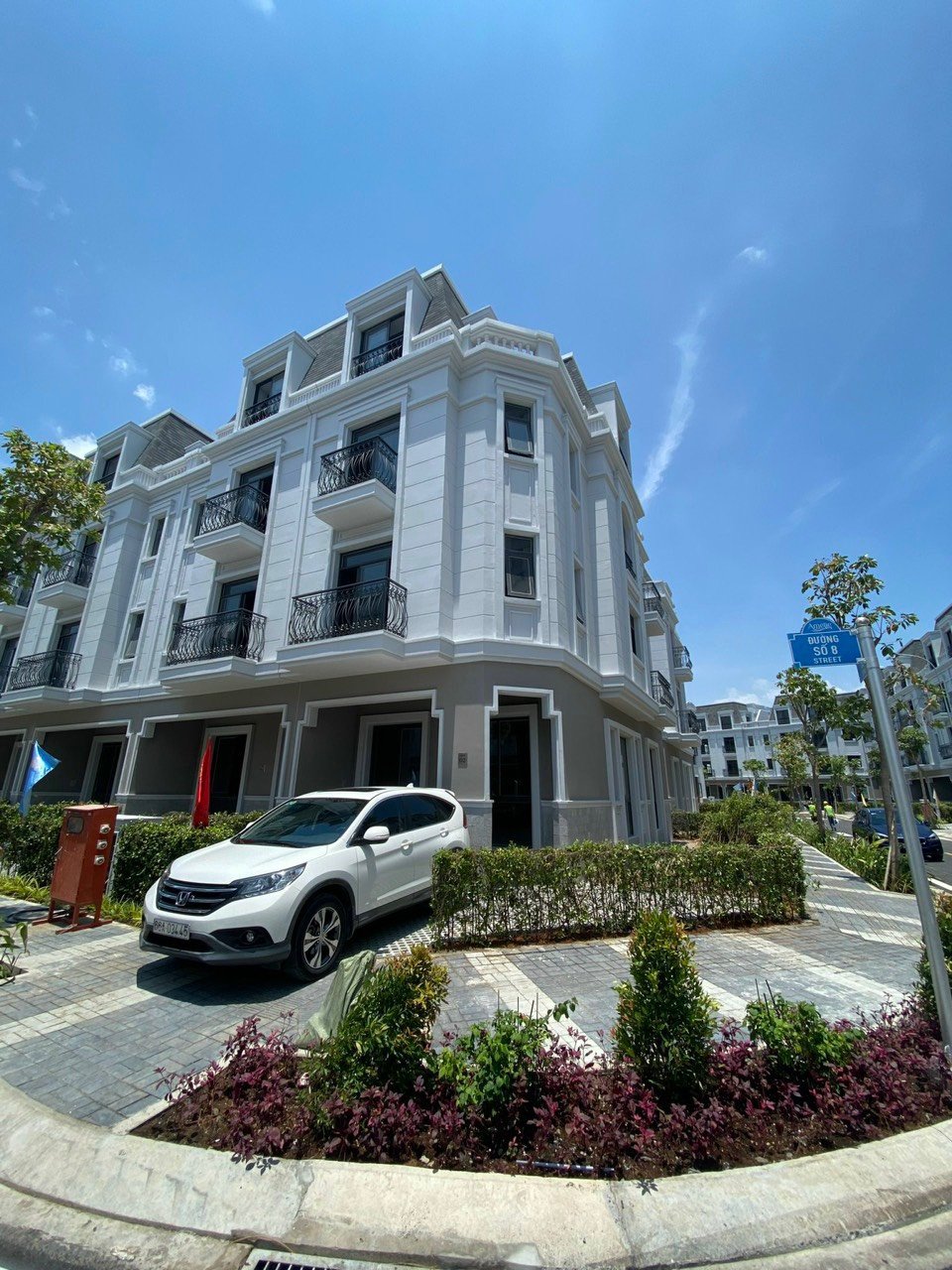CẦN BÁN CĂN GÓC SIÊU  ĐẸP GIÁ TỐT , TOWN HOUSE _AMELIE PHÚ MỸ HƯNG.Vui lòng liên hệ: hotline /Zalo/Viber - 1511