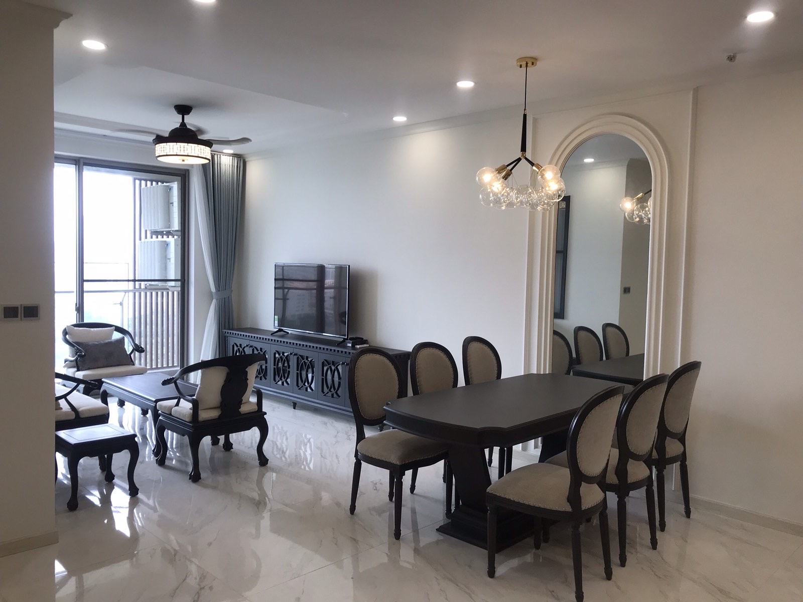 Cần cho thuê căn hộ cao cấp Midtown, phú mỹ hưng, quận 7. Diện tích: 135m,  nội thất cao cấp, 3 phòng ngủ, giá chỉ: 40 triệu/ tháng. Liên hệ xem nhà: hotline Ngọc Thư