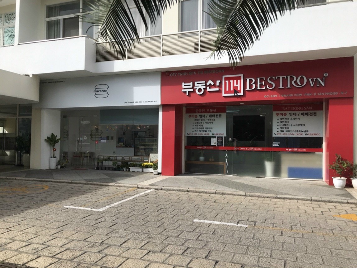 Cần bán Shophouse Grand View Phú Mỹ Hưng,sở hữu riêng, diện tích 91,88m2(6,96 x13,2) hợp đồng thuê 2300$/tháng. giá 20 tỷ còn thương lượng.Vui lòng liên hệ: hotline /Zalo/Viber