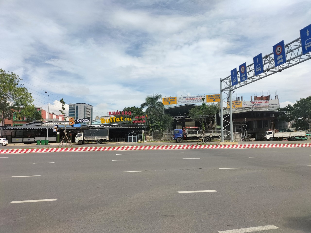 Đất mặt tiền Nguyễn Văn Linh,Q7.rộng 12m( tổng 204,1m2) 200m thổ cư gần khu Chế Xuất,Vui lòng liên hệ: hotline /Zalo/Viber - 1733