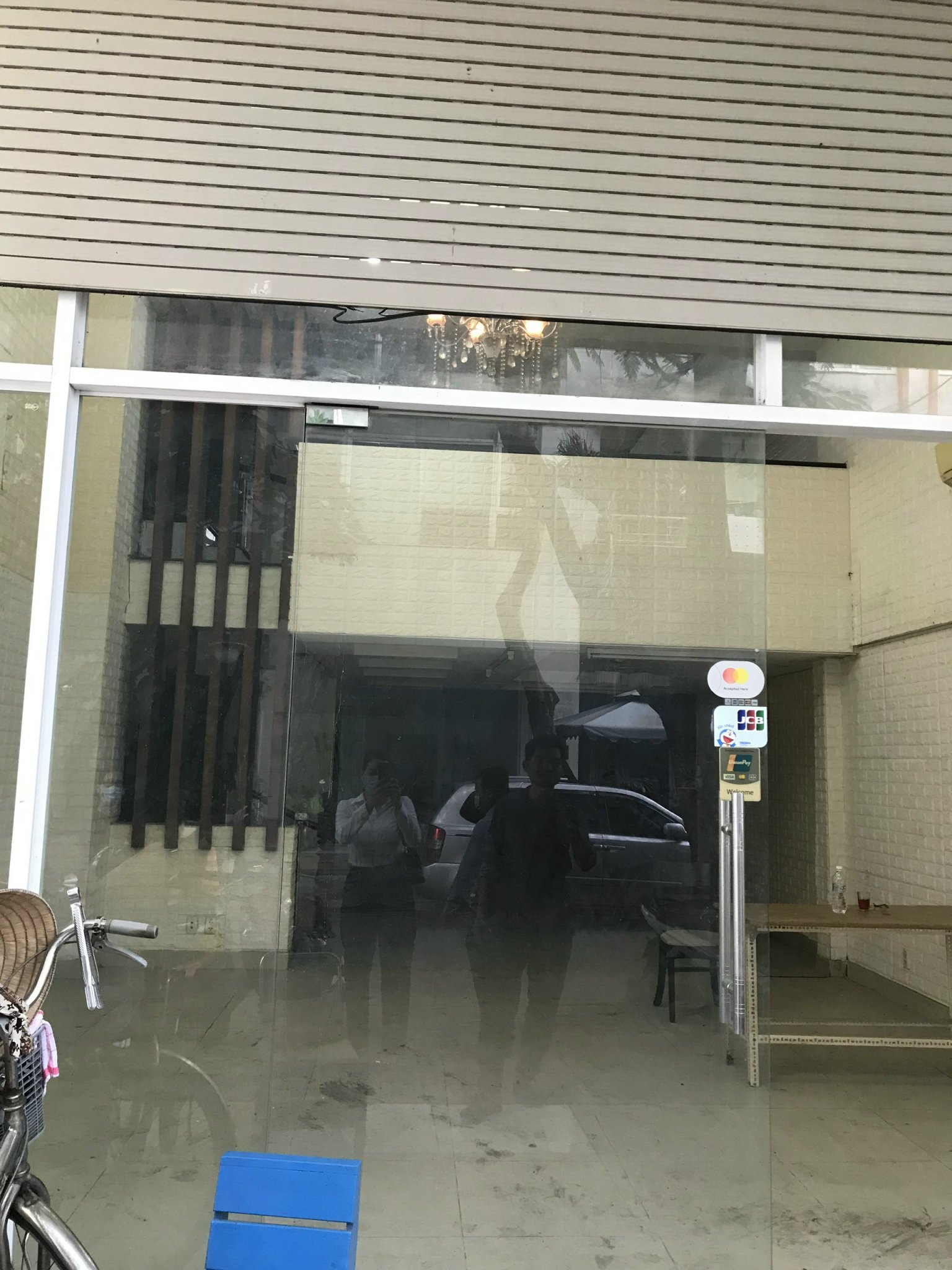 Cho thuê nhà phố kinh doanh Hưng Gia Hưng Phước Phú Mỹ Hưng. Diện tích 6x18,5m. Trệt, lửng, 3 lầu. Nhà trống tiện thiết kế theo ý khách thuê. Đường nội khu giá rẻ nhất thị trường. Quý khách xem nhà liên hệ: hotline Ngọc Thư - 1853