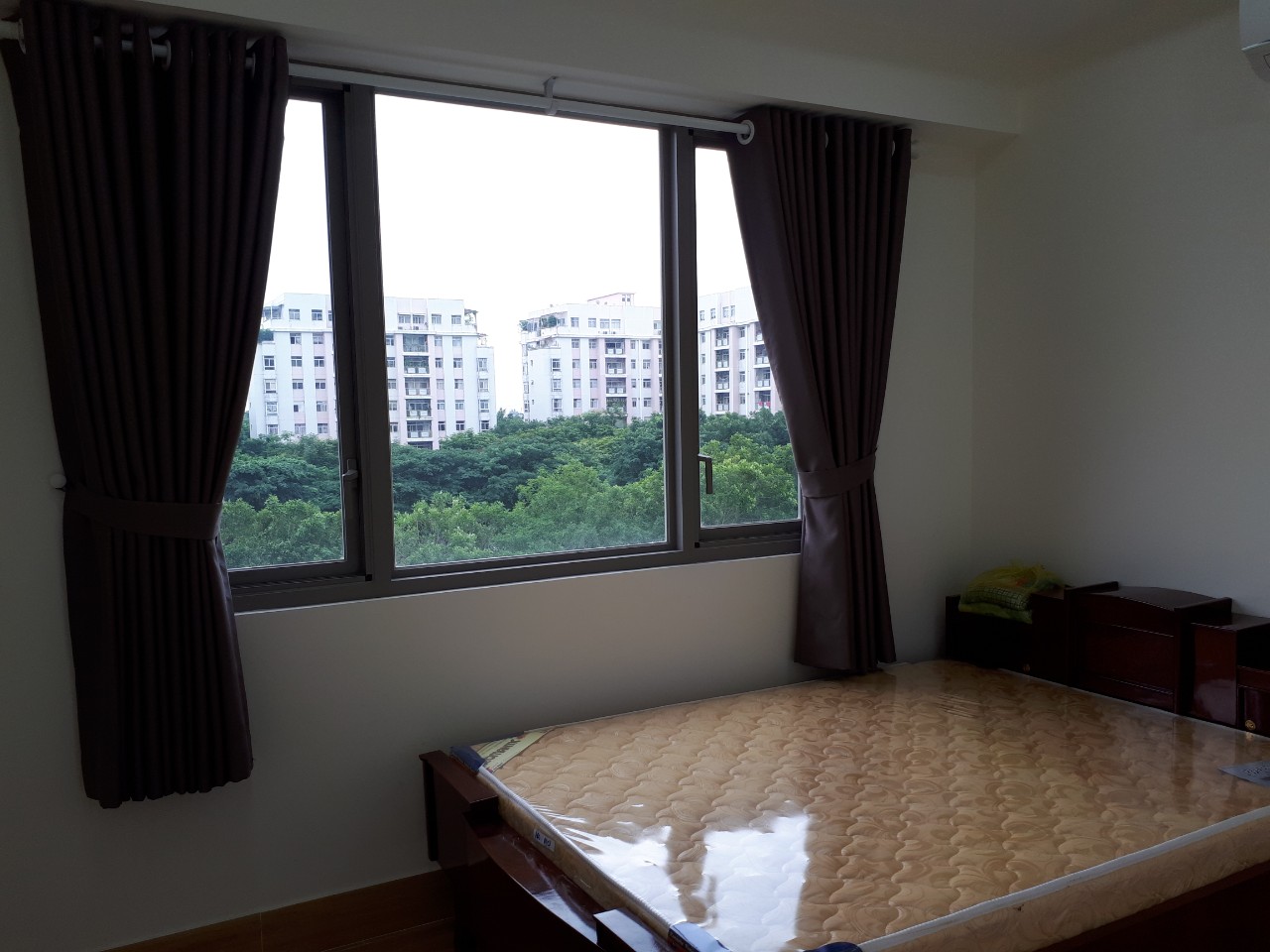 Cho thuê Hưng Phúc Residence, phú mỹ hưng, quận 7.  Diện tích 79m, 2 phòng ngủ, 2 wc nội thất đầy đủ giá chỉ: 17 triệu/ tháng. Quý khách xem nhà liên hệ: hotline Ngọc Thư - 2017