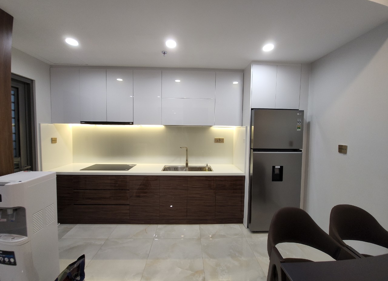 Bán căn hộ cao cấp The Ascentia Phú Mỹ Hưng. Diện tích : 77m, 2 phòng ngủ, nội thất cao cấp. Vừa cho thuê dài hạn, giá chỉ: 6,4 tỷ. Quý khách xem nhà liên hệ: hotline Ngọc Thư - 2070