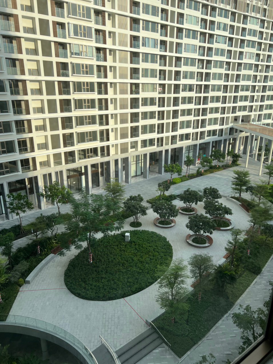 Cho thuê căn hộ Midtown The Peak. Diện tích:  80m, 2 phòng ngủ, nội thất cao cấp, giá chỉ có 28 triệu/ tháng. Liên hệ: hotline Ngọc Thư ( zalo, viber) - 2233