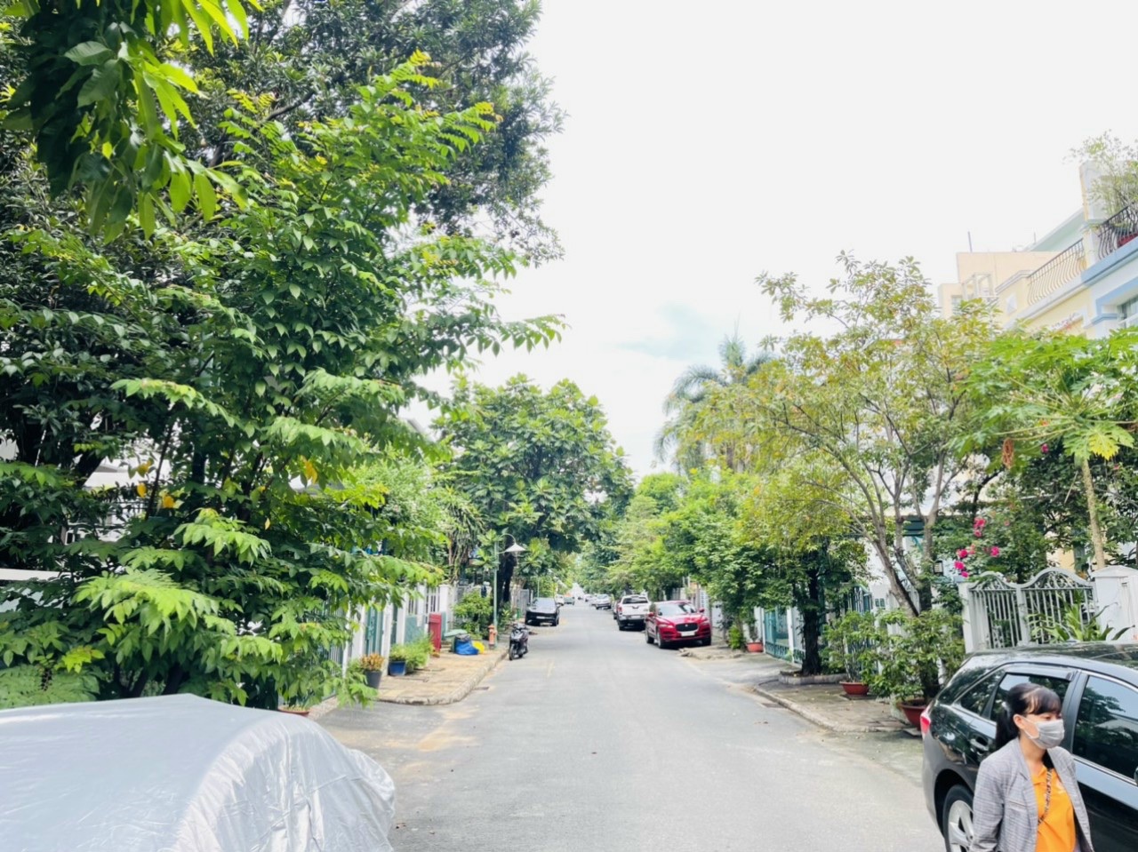 Cho Thuê Biệt Thự liên kế vườn mỹ giang dt 126m nhà đẹp có sân vườn,compound an ninh 24/24 giá 35tr liên hệ hotline xem nhà - 2236