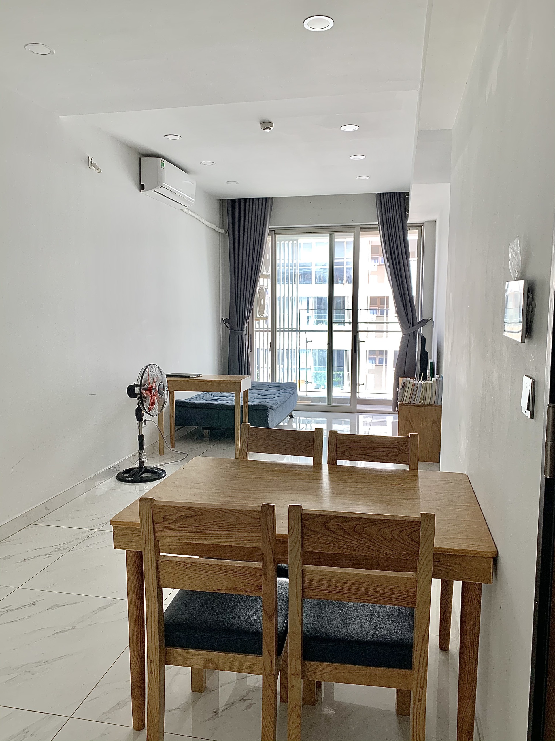 Cho thuê căn hộ Midtown The Grand, phú mỹ hưng, quận 7. Diện tích: 65m, 1 phòng ngủ, nội thất đầy đủ. Giá chỉ 20tr/ tháng. Quý khách xem nhà liên hệ: hotline Ngọc Thư ( zalo, viber) - 2293