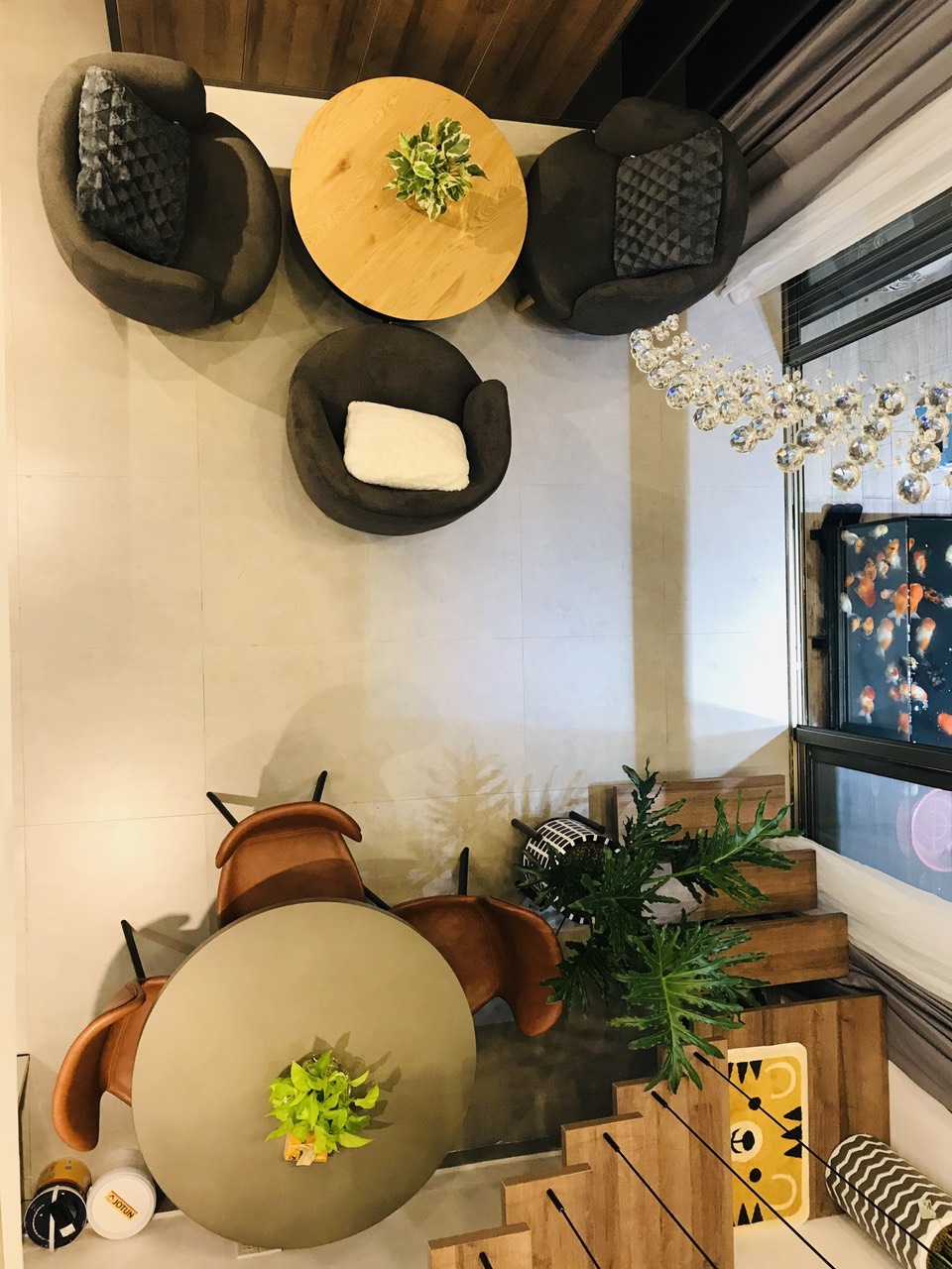 Cho thuê căn shophouse Midtown M7 Phú Mỹ Hưng. Diện tích: 39m  có gác lửng 25m , nội thất đầy đủ. Chỉ xách vali vào ở. Giá: 19 triệu/ tháng. Quý khách xem nhà liên hệ: hotline Ngọc Thư - 2641
