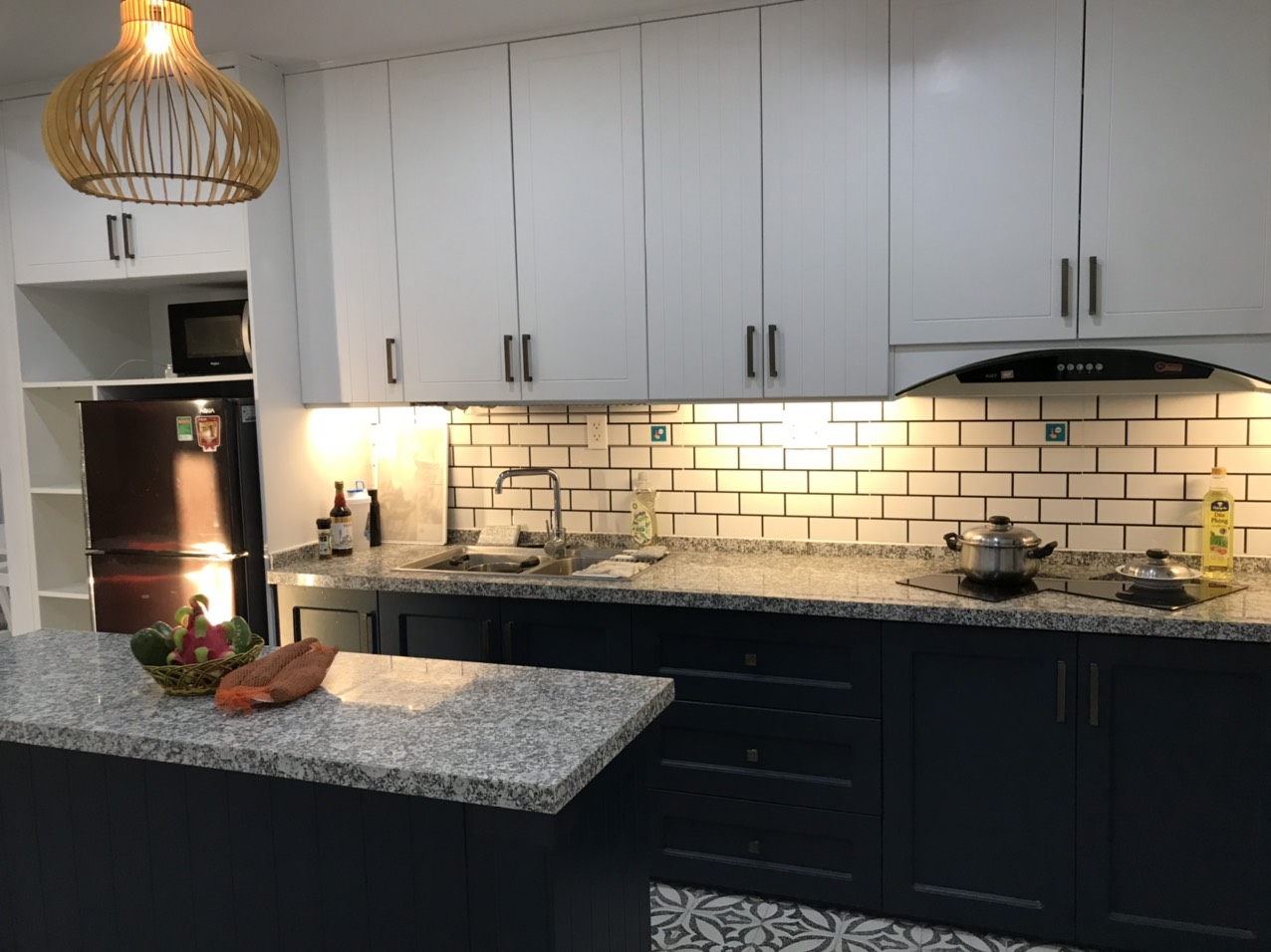 Cho thuê căn hộ Nam Phúc Phú Mỹ Hưng. Diện tích: 110m, 3 phòng ngủ, nội thất đầy đủ, giá chỉ: 25 triệu/ tháng. Quý khách xem nhà liên hệ: hotline Ngọc Thư - 2834