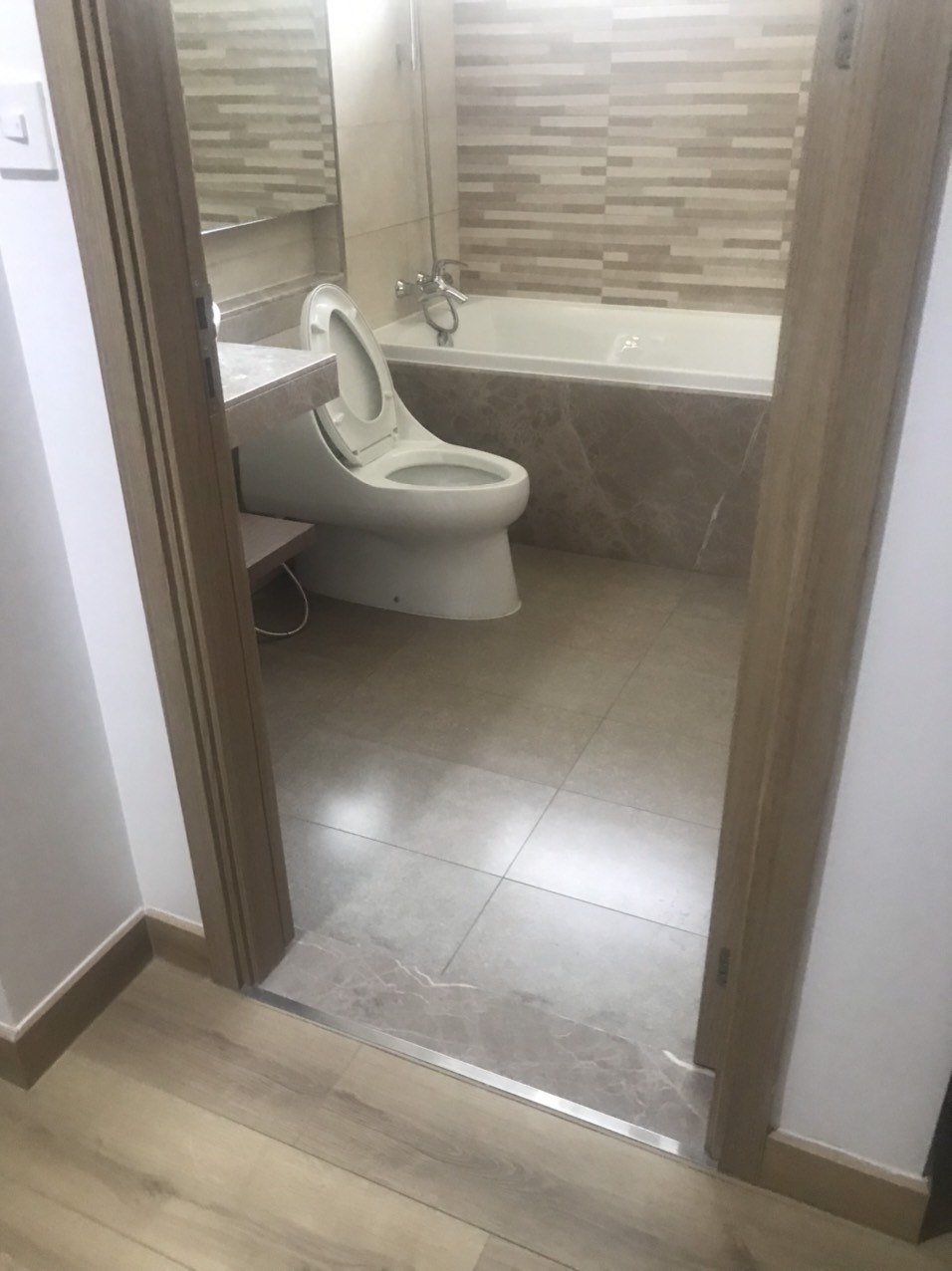 Cho thuê căn hộ Urbanhill Phú Mỹ Hưng, quận 7. Diện tích: 78m, 2 phòng ngủ, nội thất đầy đủ . Giá chỉ: 20 triệu/ tháng. Quý khách xem nhà liên hệ: hotline Ngọc Thư - 3040