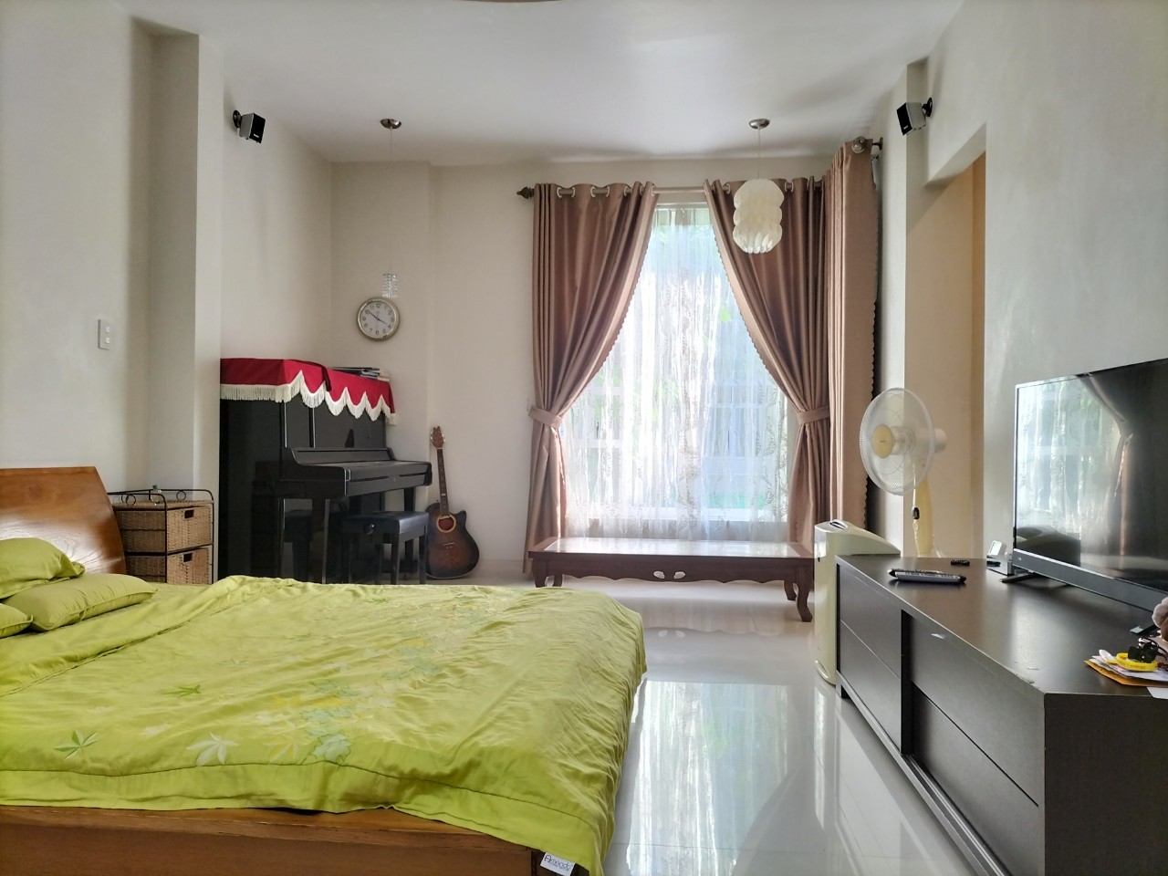 Cho thuê nhà phố Hưng Phước cạnh Sky. Thích hợp kinh doanh mọi nghành nghề. LH: hotline Em Thành Luân - 3138