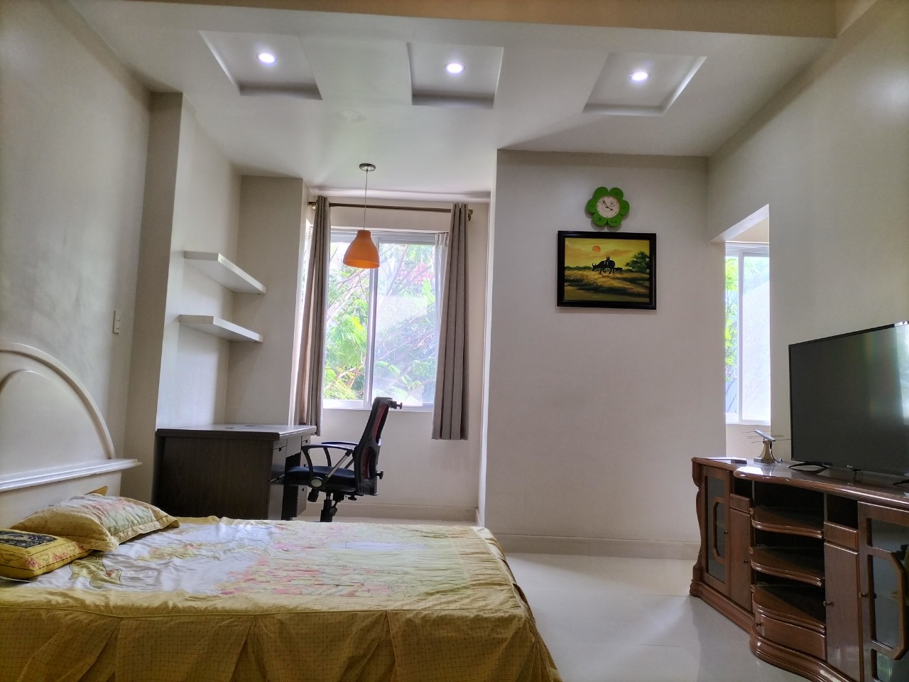 Cho thuê nhà phố Hưng Phước cạnh Sky. Thích hợp kinh doanh mọi nghành nghề. LH: hotline Em Thành Luân - 3139
