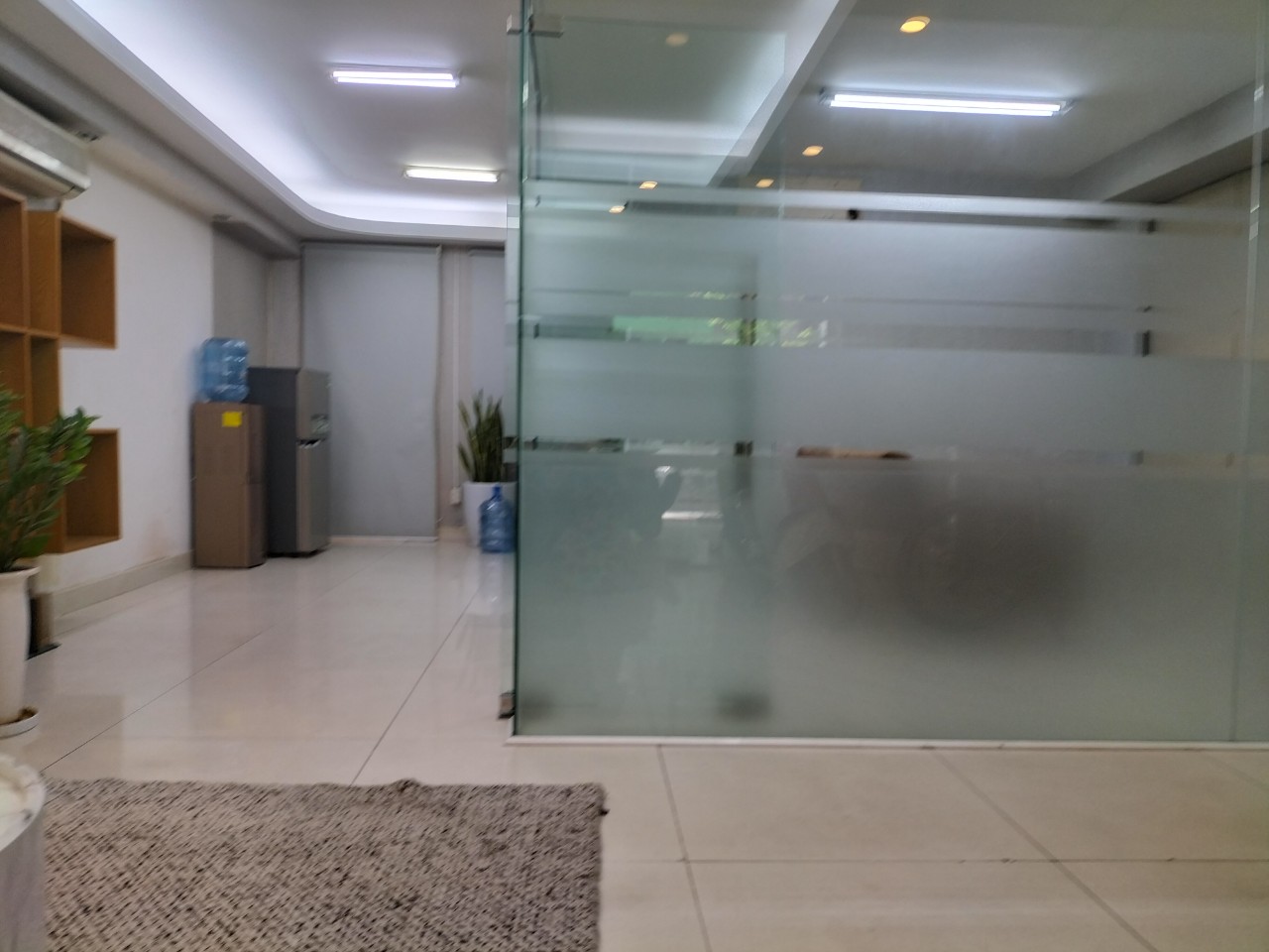 Cho thuê nhà phố Hưng Phước cạnh Sky. Thích hợp kinh doanh mọi nghành nghề. LH: hotline Em Thành Luân - 3141