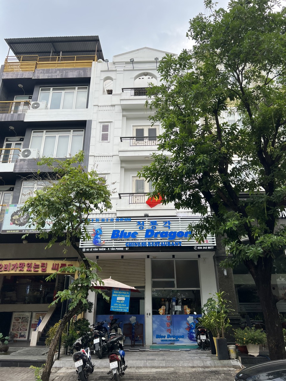Cần bán căn góc nhà phố Mỹ Toàn 2 hiện đang trống . Thích hợp đầu tư cho thuê văn phòng đại diện. Giá 43 tỷ. Liên hệ: hotline Em Thành Luân - 3348