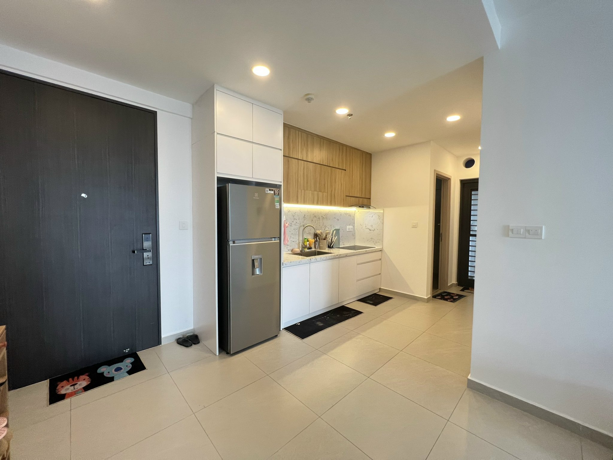 Cần bán căn hộ Hưng phúc Premier Phú Mỹ Hưng. Diện tích:  69m, 2 phòng ngủ, nội thất đầy đủ, nhà đang cho thuê dài hạn. Giá chỉ: 5,5 tỷ. Quý khách xem nhà liên hệ: hotline Ngọc Thư ( zalo, viber) - 3441