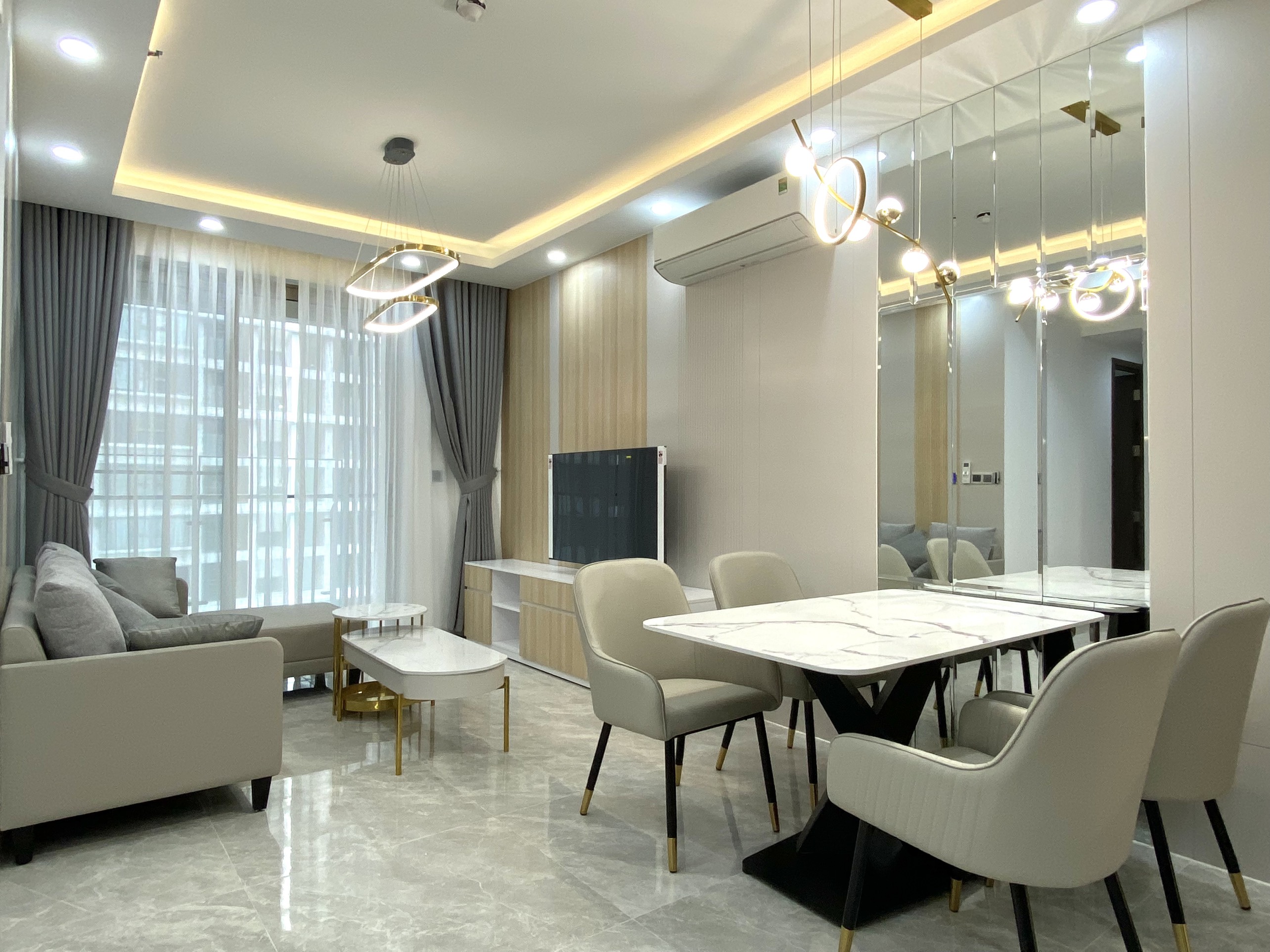 Cần cho thuê căn hộ cao cấp Midtown The Peak. Diện tích: 80m, 2 phòng ngủ, nội thất đầy đủ, nhà mới thiết kế chưa ai ở, giá chỉ: 27 tr/ tháng có ô xe đậu miễn phí ở hầm . Anh chị xem nhà liên hệ: hotline Ngọc Thư ( zalo, viber) - 3593