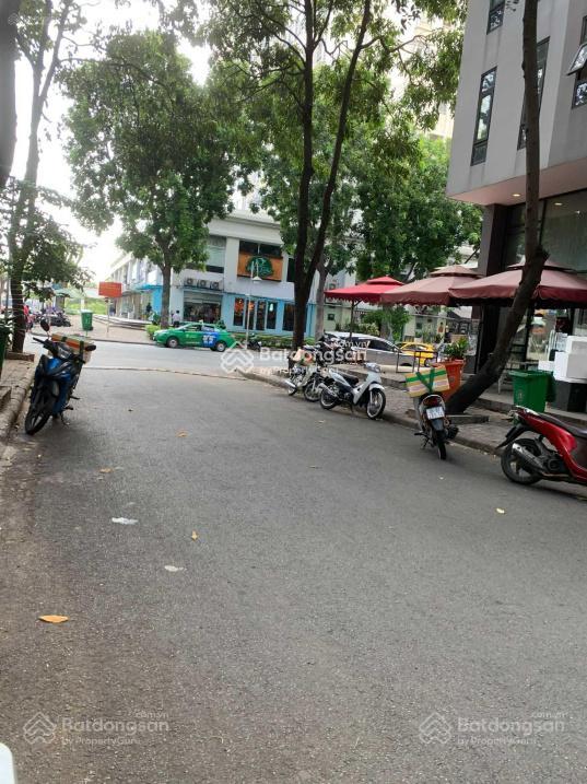 Bán gấp lô đất góc công viên hưng gia 2 dt 8x18,5m phú mỹ hưng giá chỉ 34 tỷ liên hệ xem đất hotline - 3837