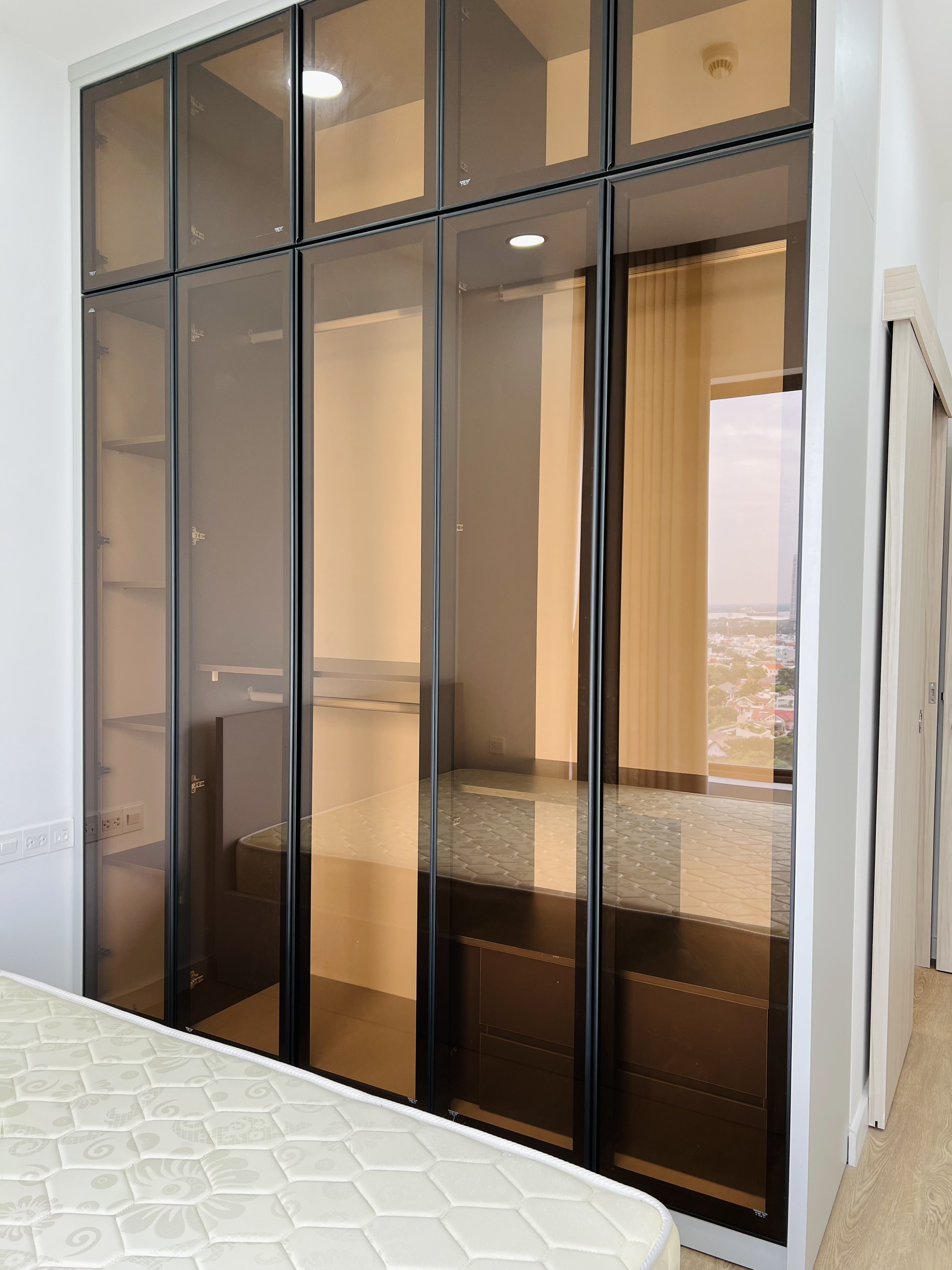 Cần cho thuê căn hộ Hưng Phúc Premier Phú Mỹ Hưng. Diện tích: 69m, 2 Phòng ngủ, 2wc, nội thất cao cấp. giá chỉ 18 triệu/ tháng. Quý khách xem nhà liên hệ: hotline Ngọc Thư ( zalo, viber) - 4037
