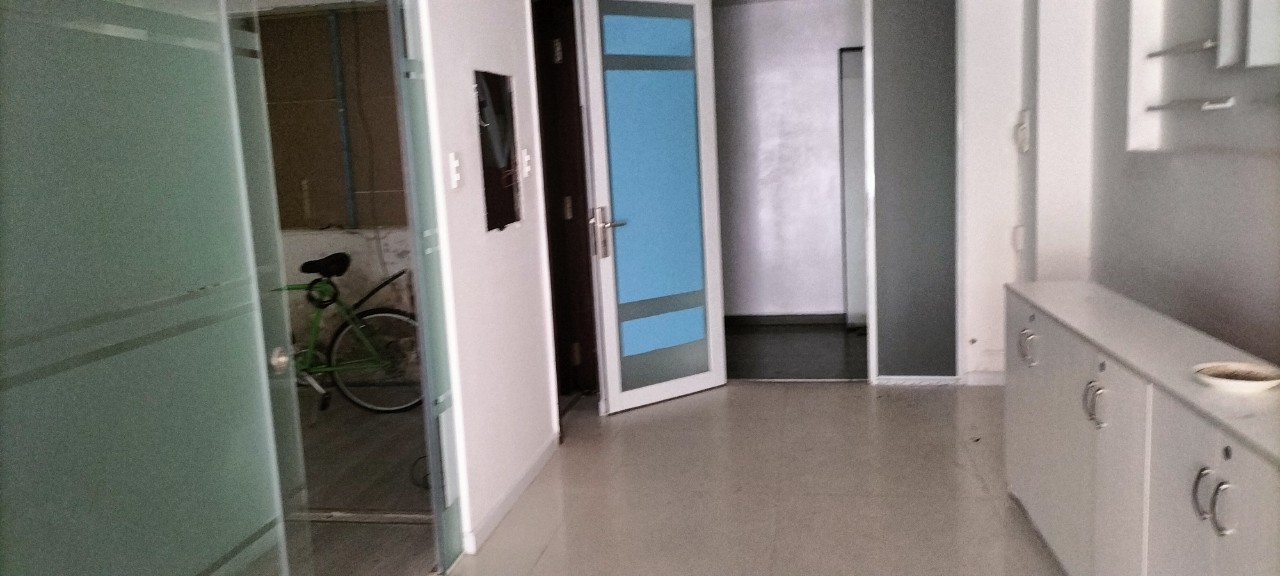 Phú Mỹ Hưng ,Cho thuê nhà phố Hưng Gia 4, đường Phan Khiêm Ích,DT:111m2( 6x185), 1 trệt,lững ,2 lầu, áp mái,nội thất cơ bản. Giá 3.200$/ tháng. Vui lòng liên hệ: hotline /Zalo - 4221