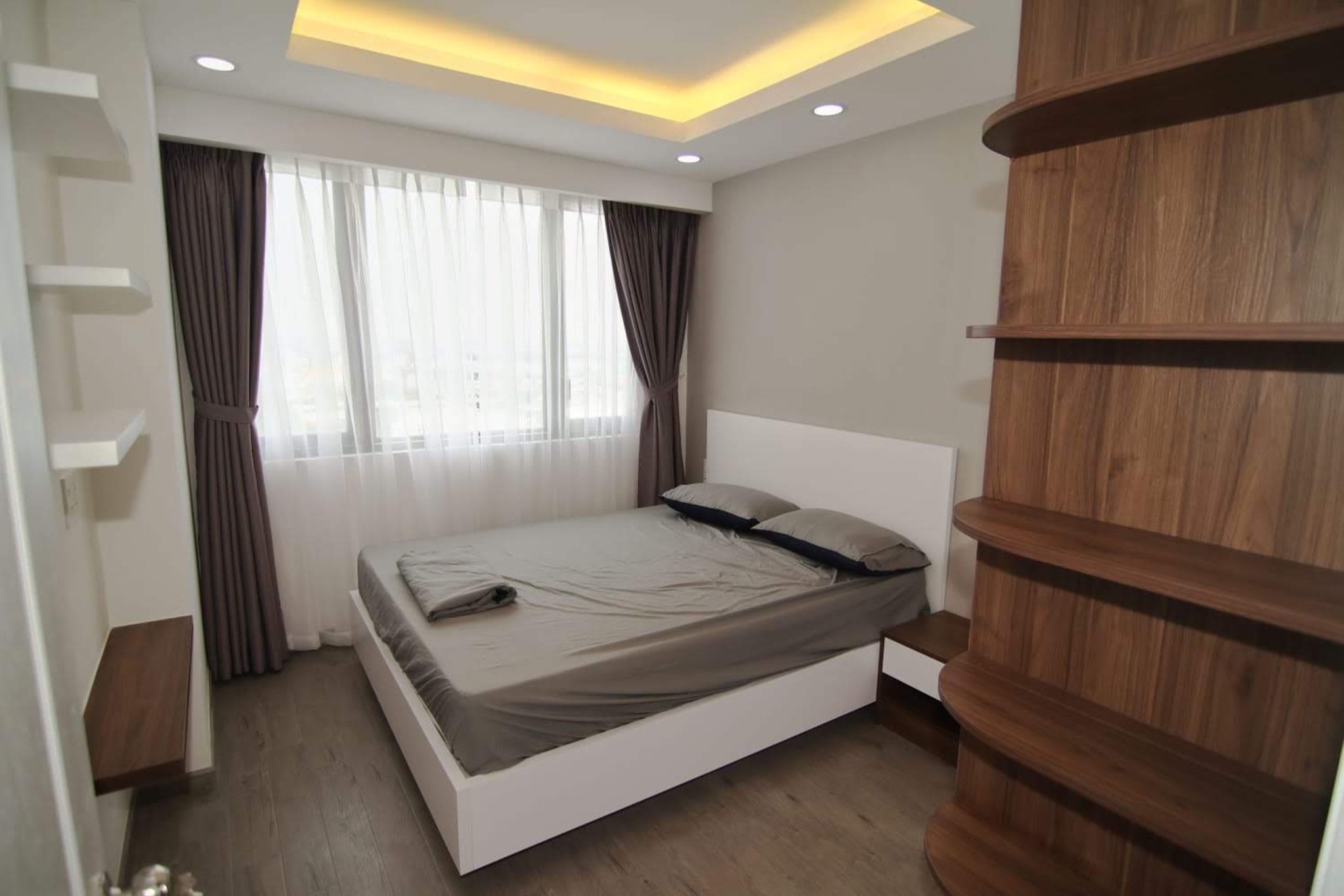 Cho thuê căn hộ Hưng Phúc Residence Phú Mỹ Hưng. Diện tích: 82m, 2 phòng ngủ, nội thất đầy đủ, lầu cao. Giá chỉ: 19 triệu/ tháng. Quý khách xem nhà liên hệ: hotline Ngọc Thư ( zalo, viber) - 4572