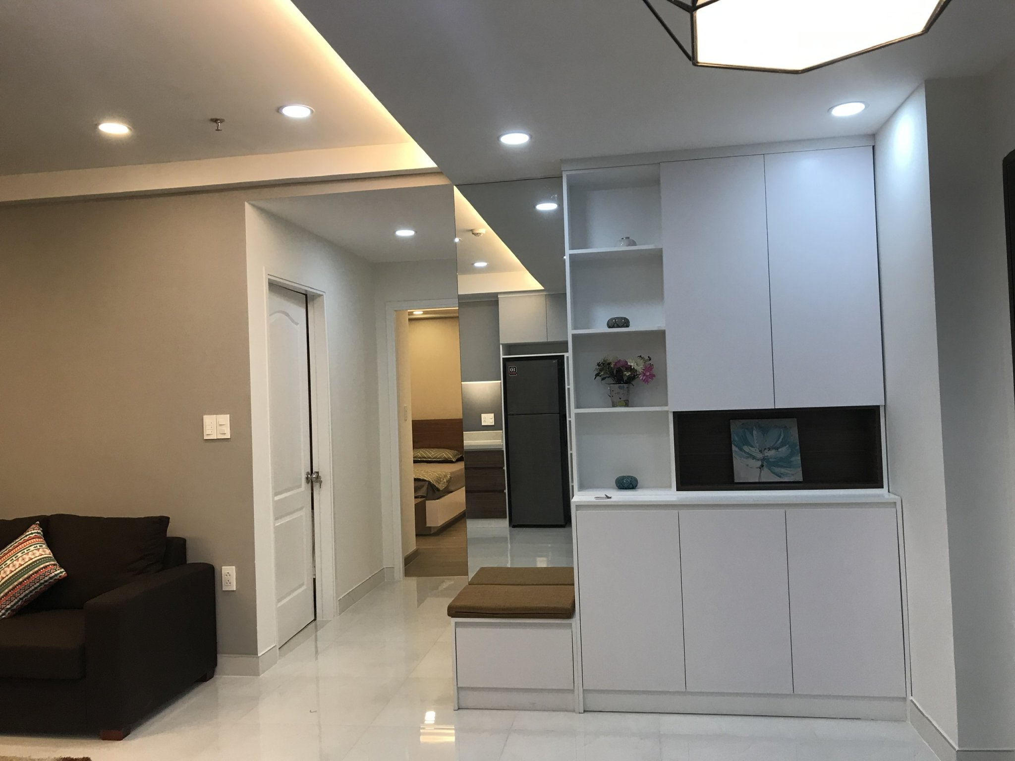 Cho thuê căn hộ Hưng Phúc Residence Phú Mỹ Hưng. Diện tích: 82m, 2 phòng ngủ, nội thất đầy đủ, lầu cao. Giá chỉ: 19 triệu/ tháng. Quý khách xem nhà liên hệ: hotline Ngọc Thư ( zalo, viber) - 4570
