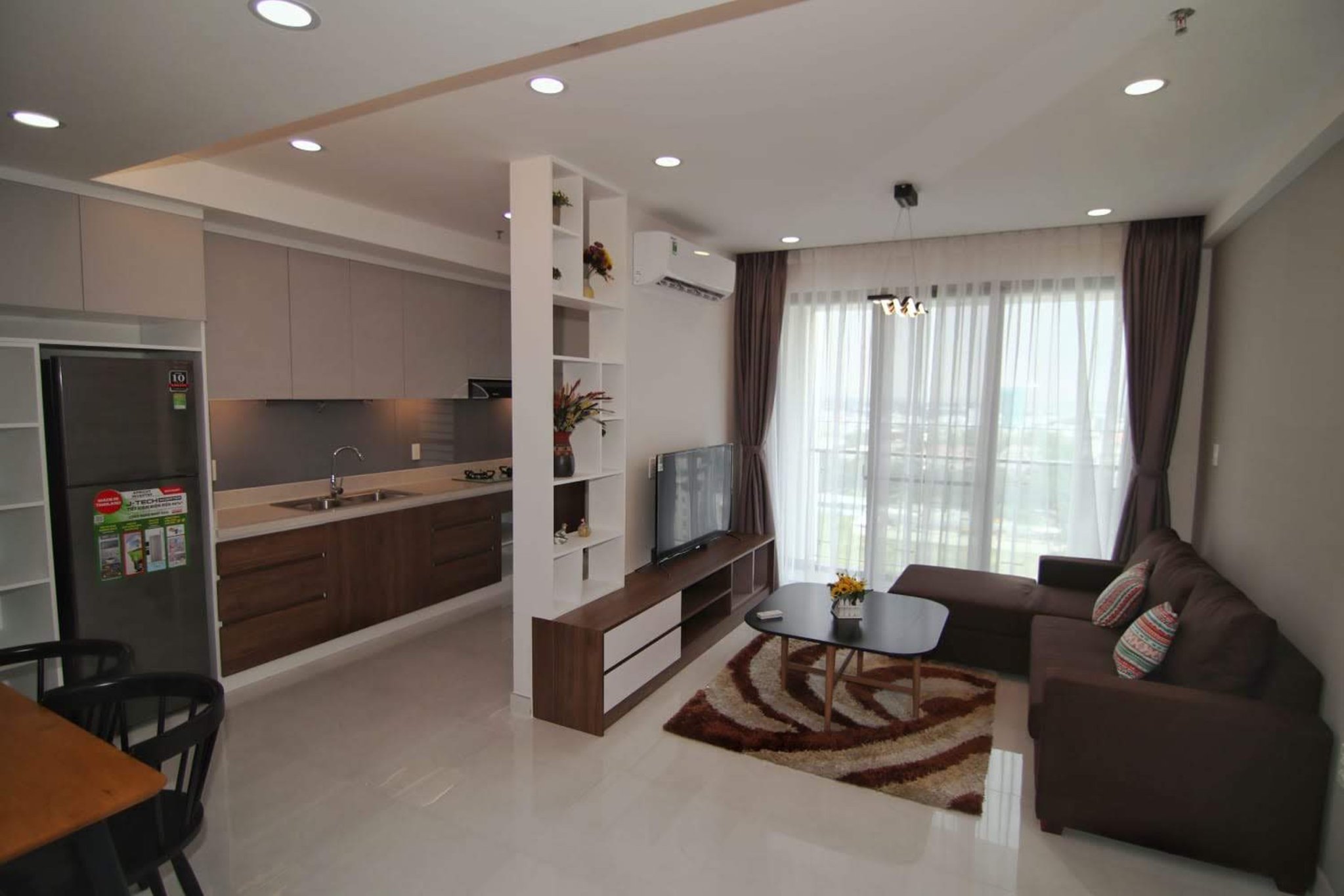 Cho thuê căn hộ Hưng Phúc Residence Phú Mỹ Hưng. Diện tích: 82m, 2 phòng ngủ, nội thất đầy đủ, lầu cao. Giá chỉ: 19 triệu/ tháng. Quý khách xem nhà liên hệ: hotline Ngọc Thư ( zalo, viber) - 4568