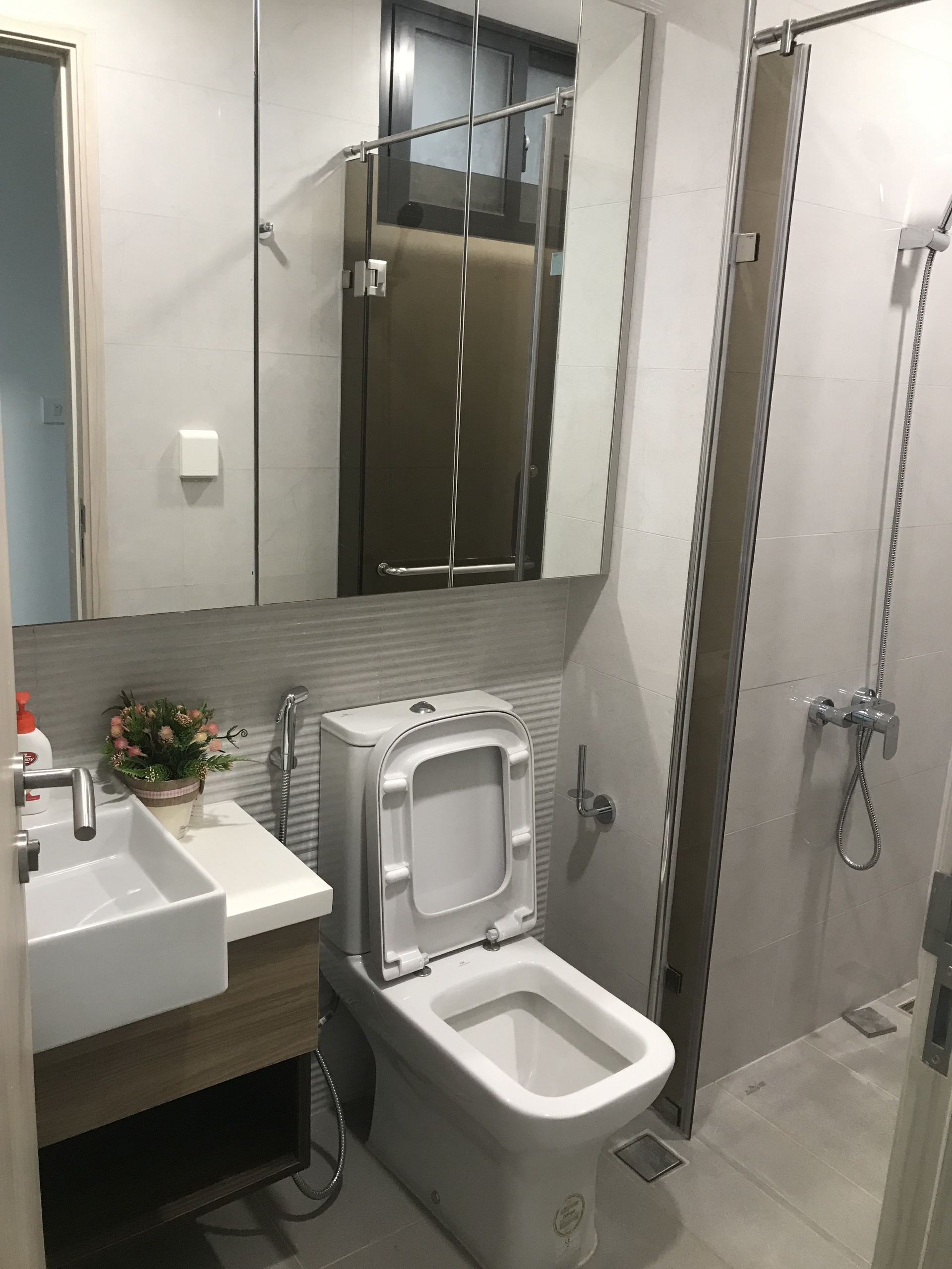 Cho thuê căn hộ Hưng Phúc Premier Phú Mỹ Hưng. Diện tích: 69 m, 2 phòng ngủ, nội thất đầy đủ, lầu cao. Giá chỉ: 18 triệu/ tháng. Quý khách xem nhà liên hệ: hotline Ngọc Thư ( zalo, viber) - 4592