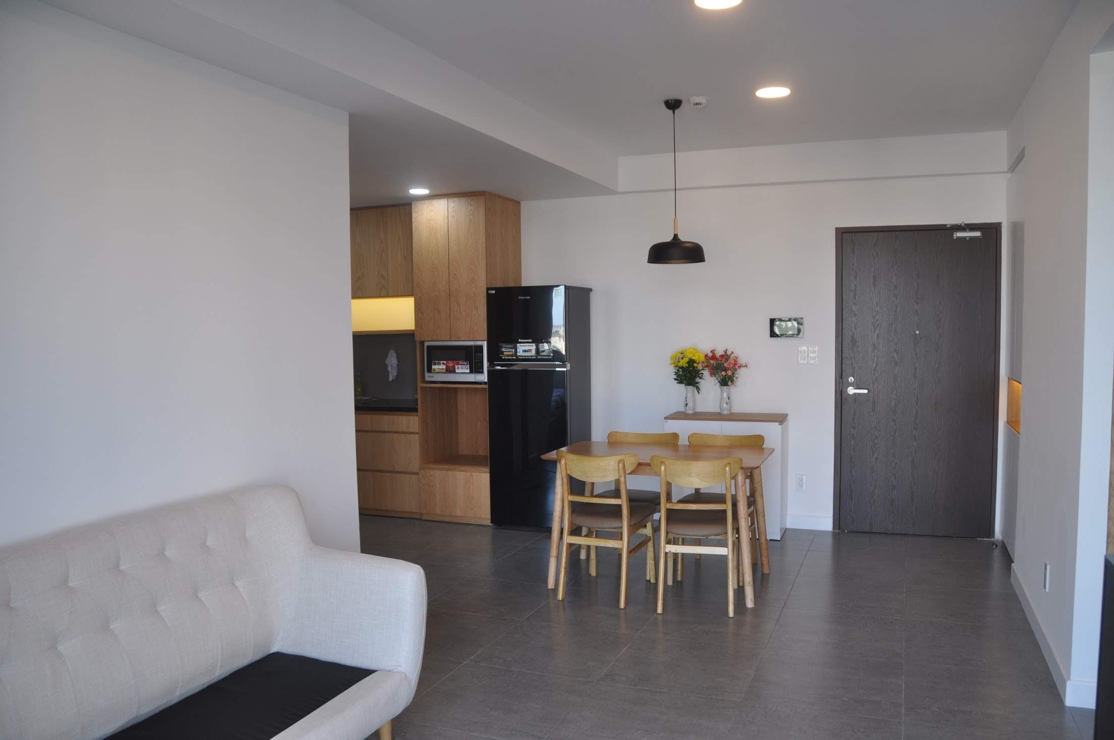 Cho thuê căn hộ Hưng Phúc Residence Phú Mỹ Hưng. Diện tích: 78 m, 2 phòng ngủ, nội thất đầy đủ, lầu cao. Giá chỉ: 17 triệu/ tháng. Quý khách xem nhà liên hệ: hotline Ngọc Thư( zalo, viber) - 4643