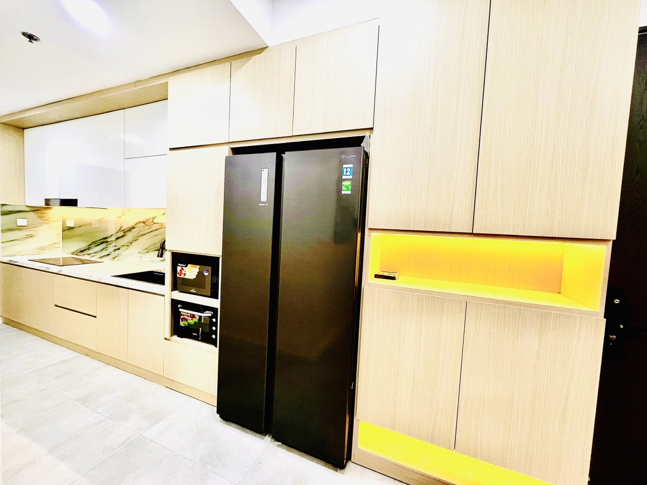 Cần cho thuê căn hộ cao cấp Antonia - Phú Mỹ Hưng. Diện tích: 87m, nội thất đầy đủ, 2 phòng ngủ, nhà mới thiết kế chưa ai ở, Giá chỉ: 25 triệu/ tháng . Khách xem nhà liên hệ: hotline Ngọc Thư - 4723