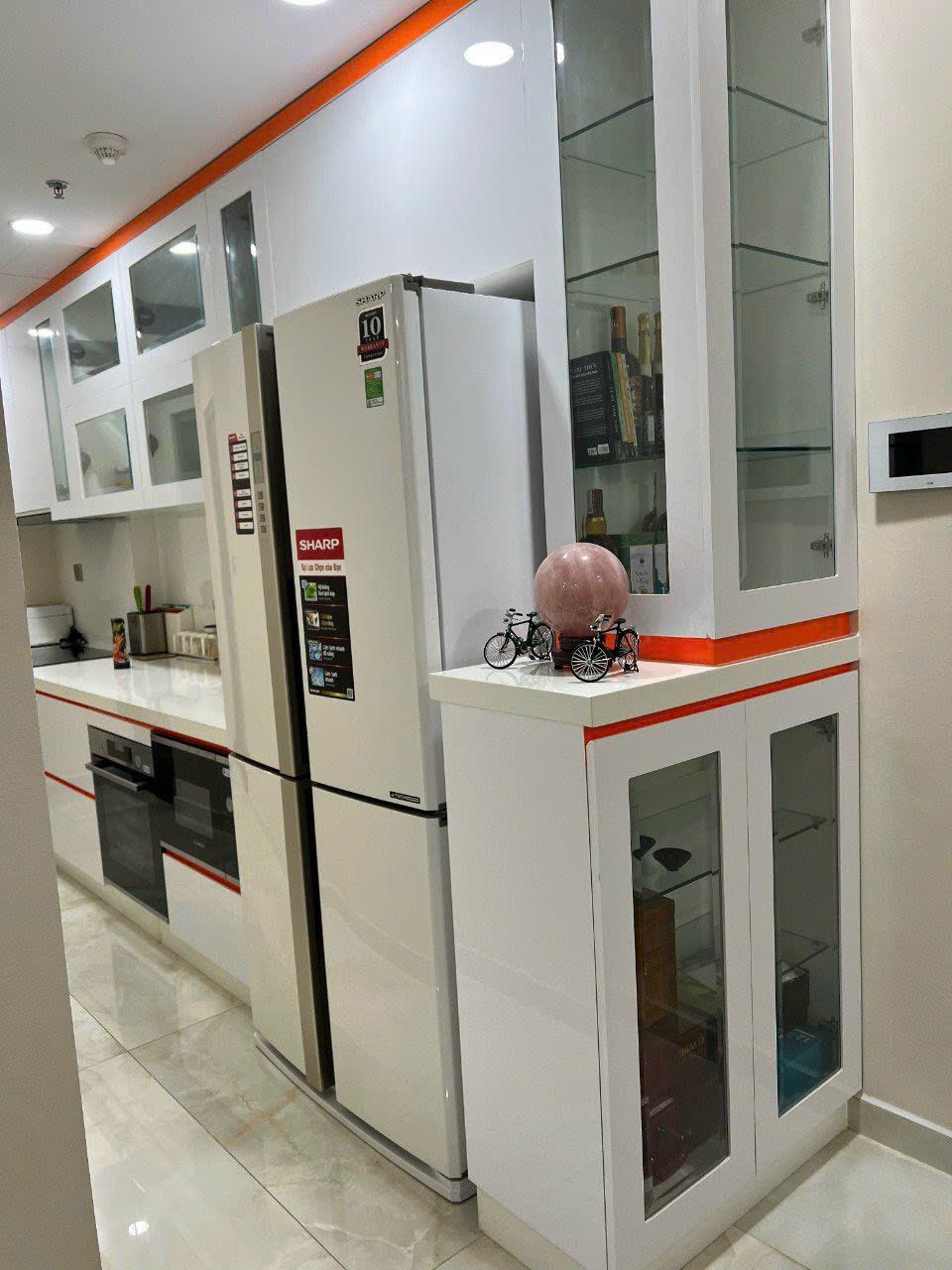 Cho thuê căn hộ cao cấp The Ascentia Phú Mỹ Hưng. Diện tích: 48m, 1 phòng ngủ, nội thất cao cấp, nhà trống ở liền. Giá chỉ: 19 triệu/ tháng. Quý khách xem nhà liên hệ: hotline Ngọc Thư ( zao, viber) - 4748