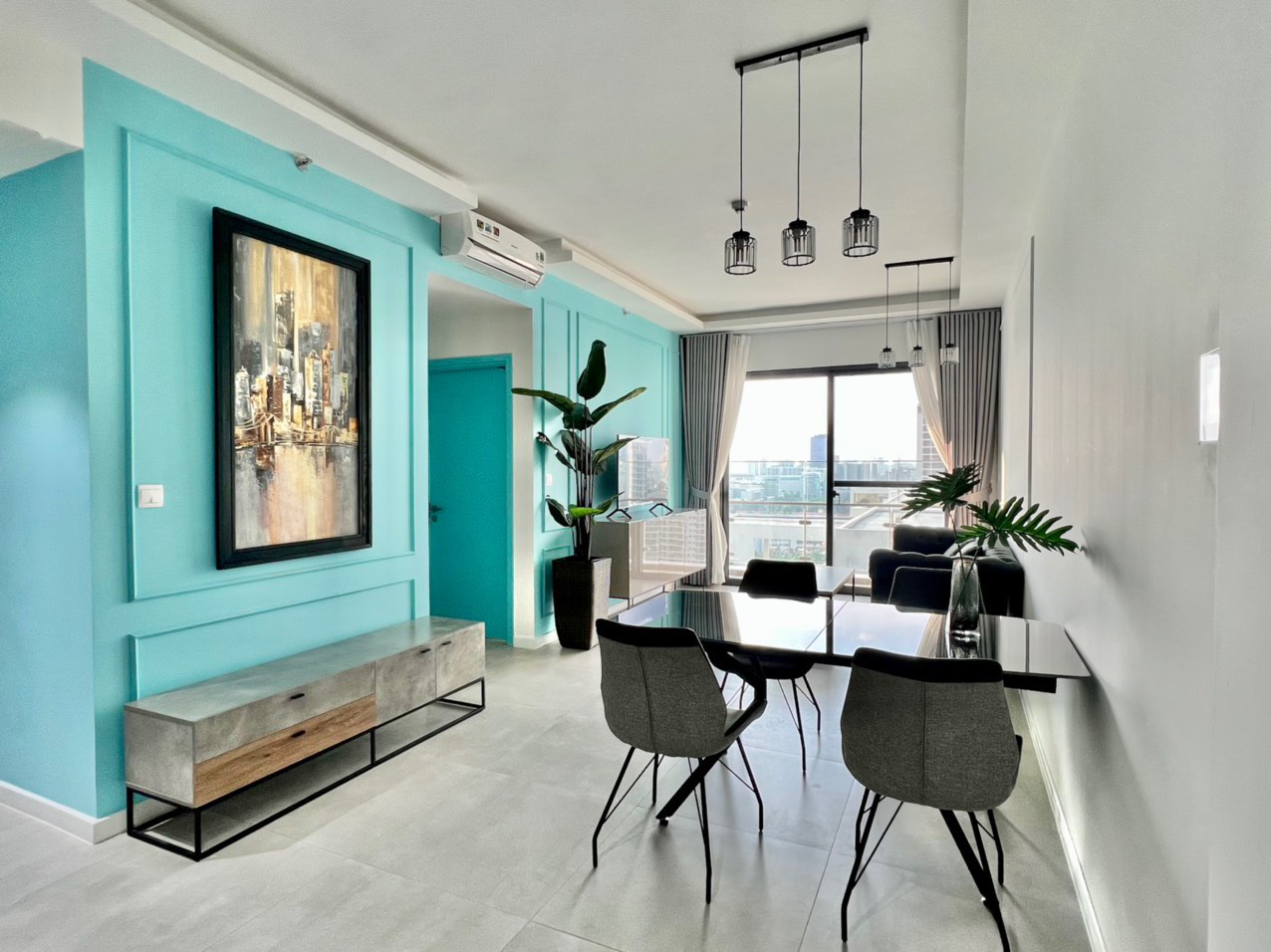 Cần cho thuê căn hộ cao cấp Antonia - Phú Mỹ Hưng. Diện tích: 87m, nội thất đầy đủ, 2 phòng ngủ, view biệt thự, nhà mới thiết kế chưa ai ở, Giá chỉ: 26 triệu/ tháng, có ô đậu xe tầng hầm . Khách xem nhà liên hệ: hotline Ngọc Thư ( zalo, viber) - 4781