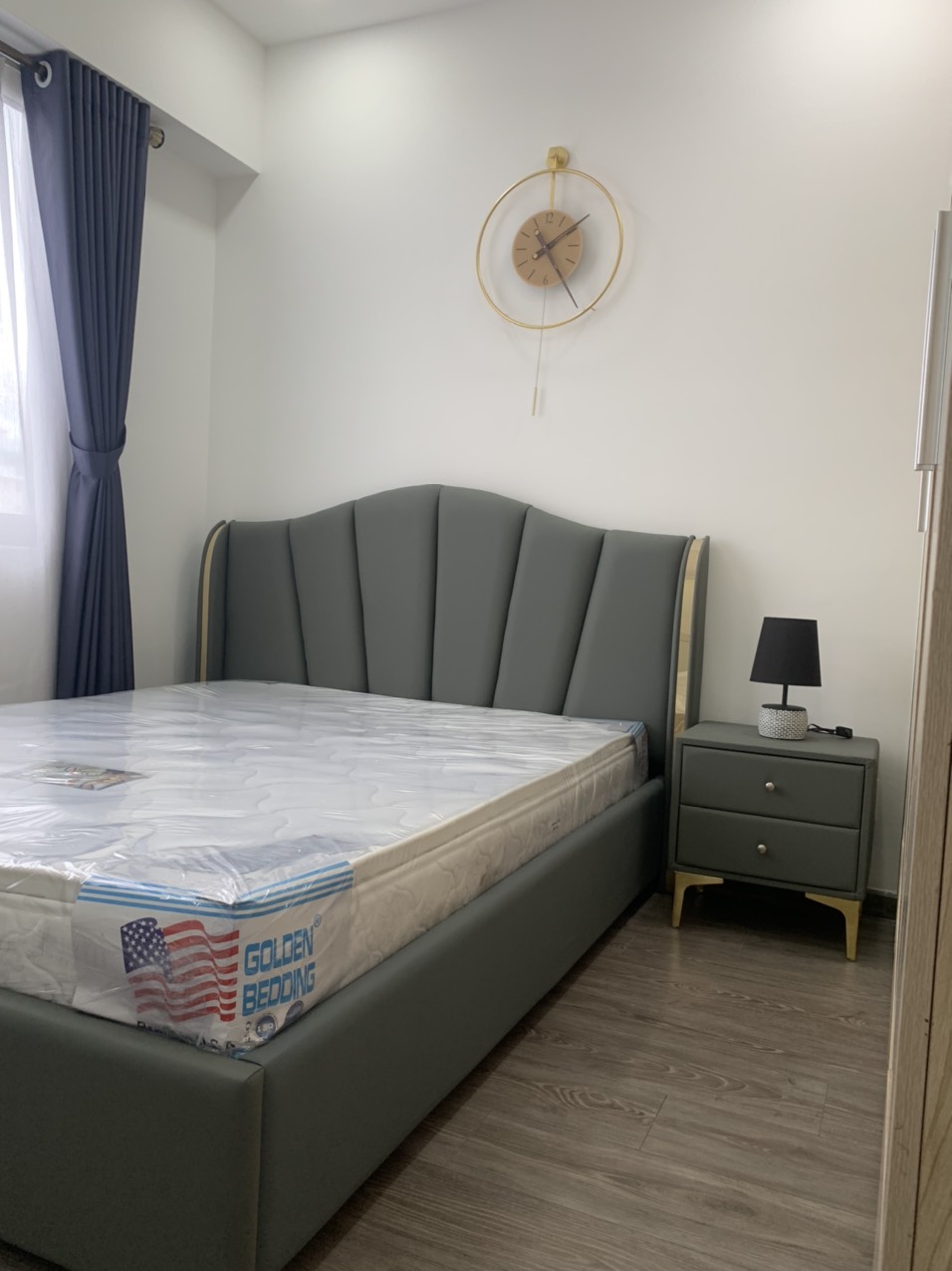 Cần bán nhanh căn hộ Happy Residence- Phú Mỹ Hưng. Diện tích: 78m, nội thất cao cấp, nhà đang có hợp đồng cho thuê dài hạn, giá chỉ 5 tỷ. Anh chị xem nhà liên hệ: hotline Ngọc Thư ( zalo, viber) - 4849