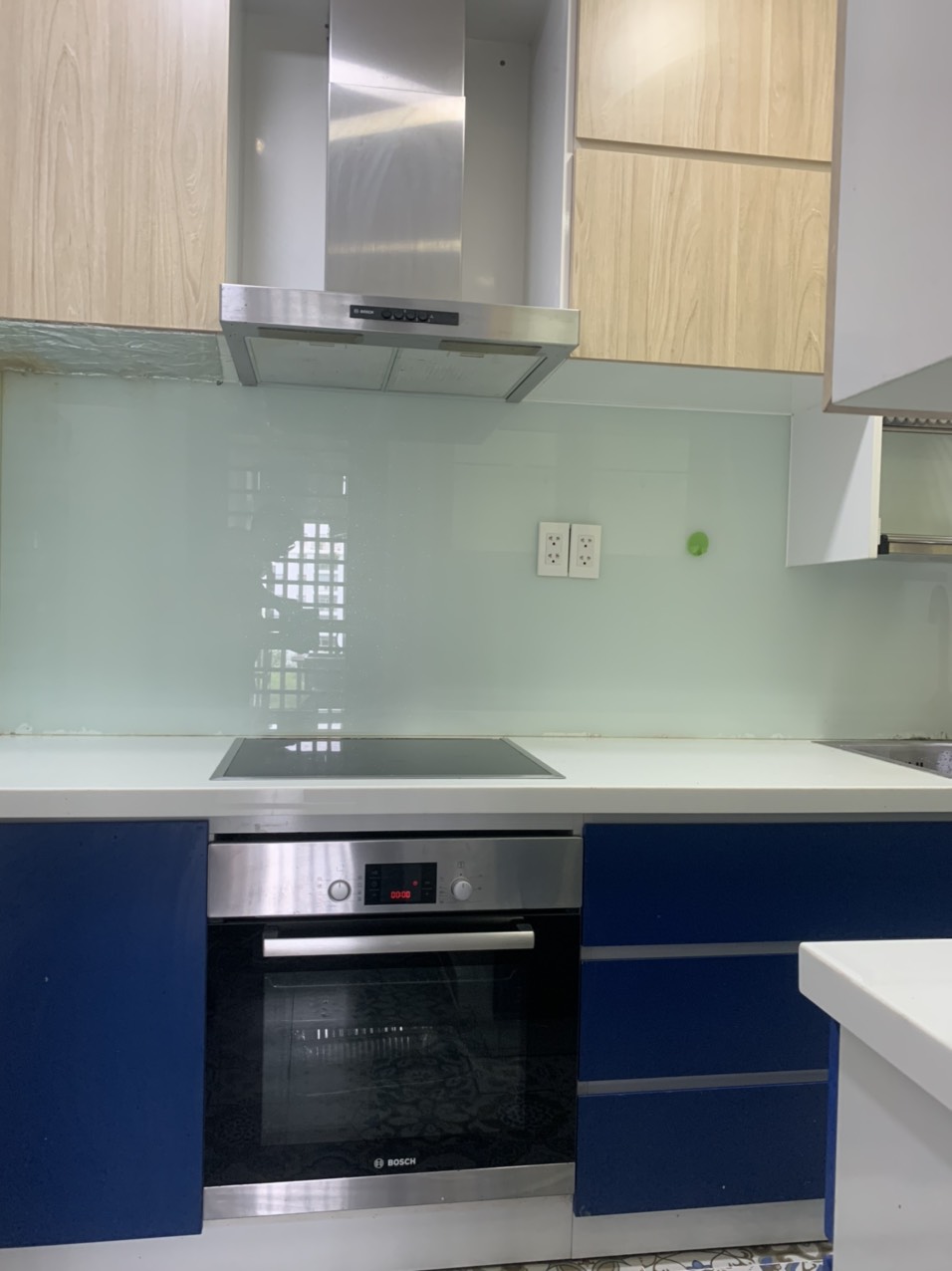 Cần bán nhanh căn hộ Happy Residence- Phú Mỹ Hưng. Diện tích: 78m, nội thất cao cấp, nhà đang có hợp đồng cho thuê dài hạn, giá chỉ 5 tỷ. Anh chị xem nhà liên hệ: hotline Ngọc Thư ( zalo, viber) - 4846