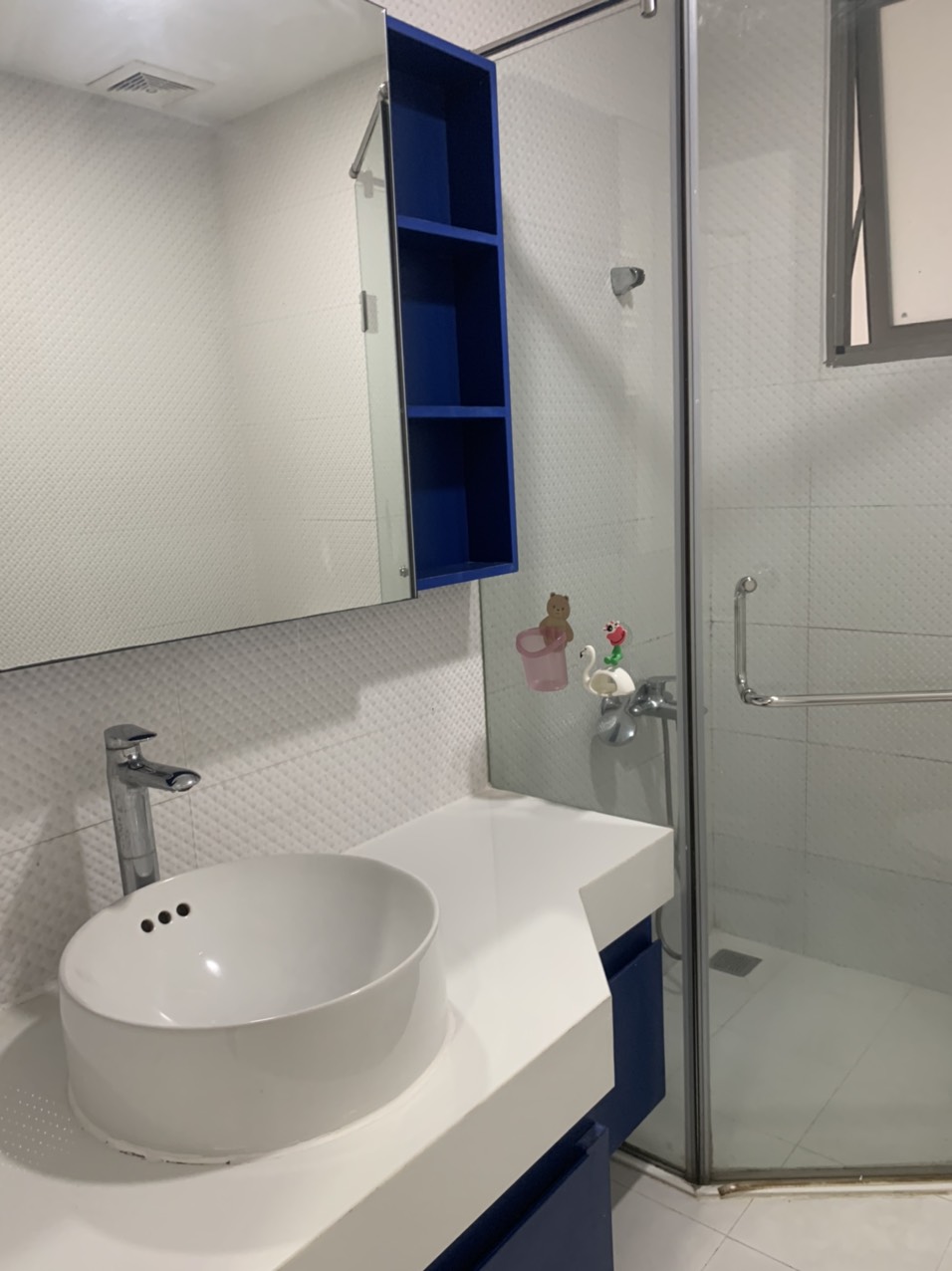 Cần bán nhanh căn hộ Happy Residence- Phú Mỹ Hưng. Diện tích: 78m, nội thất cao cấp, nhà đang có hợp đồng cho thuê dài hạn, giá chỉ 5 tỷ. Anh chị xem nhà liên hệ: hotline Ngọc Thư ( zalo, viber) - 4852