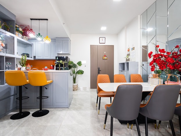 Cho thuê căn hộ dịch vụ Midtown The Peak. Diện tích: 80m, 2 phòng ngủ, 2wc. Nội thất đầy đủ, cao cấp. Giá chỉ từ 2tr/ ngày. Anh chị cần thuê liên hệ: hotline Ngọc Thư - 4941