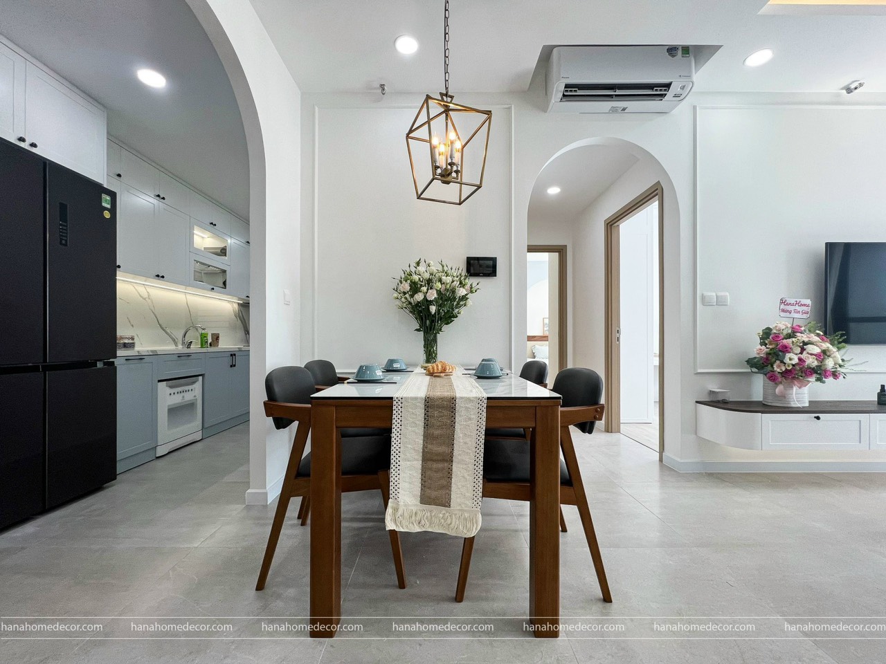 Cho thuê căn hô cao cấp Antonia- Phú Mỹ Hưng. Diện tích: 87m, căn góc, có ô đậu xe. Nội thất cao cấp, hiện đại. Nhà mới thiết kế chưa ai ở. Giá chỉ 25tr/ tháng. Quý khách xem nhà liên hệ: hotline Ngọc Thư - 4972