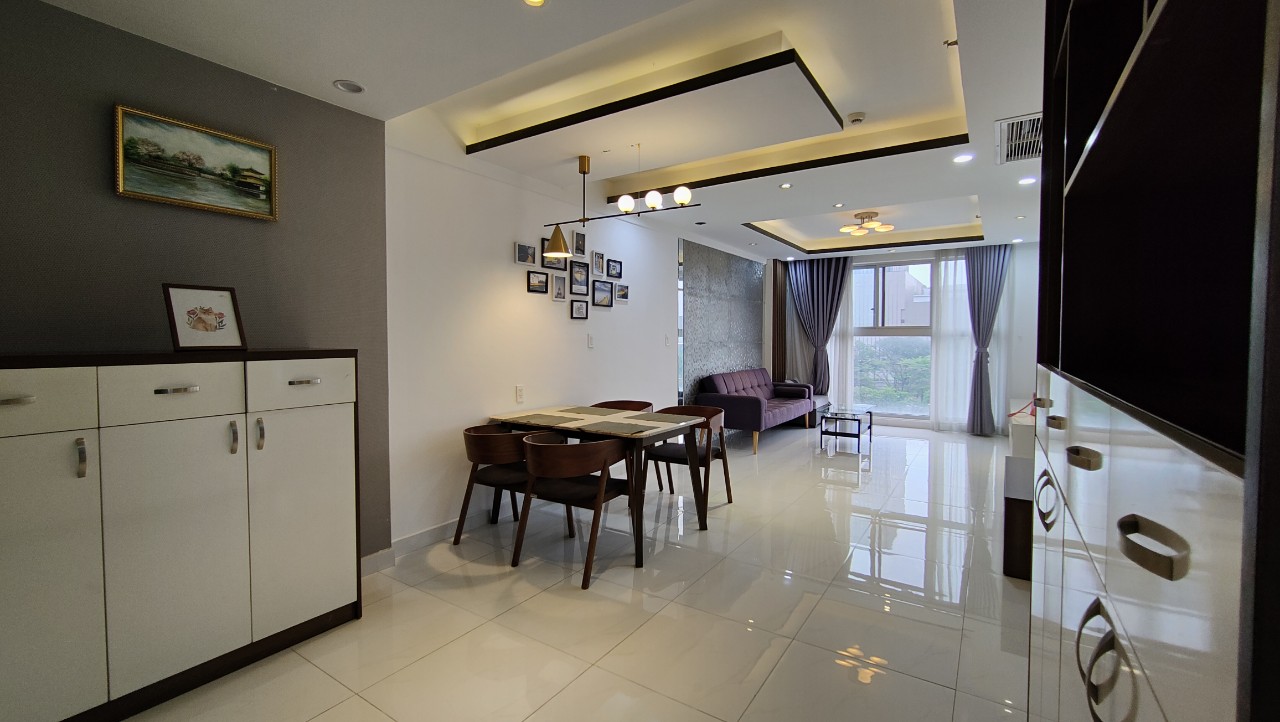 Cho thuê căn hộ Scenic Vallay 2, phú mỹ hưng, quận 7 . Diện tích: 84m, 2 phòng ngủ, 1 kho, 2wc. Nội thất đầy đủ, giá chỉ:  18 triệu/ tháng. Quý khách xem nhà liên hệ: hotline Ngọc Thư - 5106