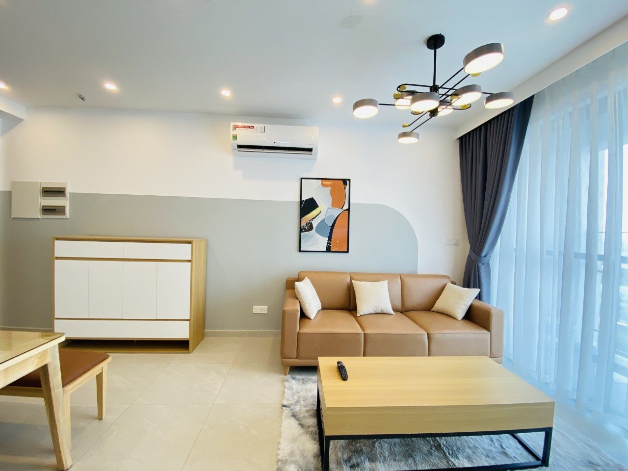 Cần cho thuê căn hộ Hưng Phúc Premier Phú Mỹ Hưng. Diện tích: 90m, 3 Phòng ngủ, 2wc, nội thất cao cấp. giá chỉ 21 triệu/ tháng. Quý khách xem nhà liên hệ: hotline Ngọc Thư ( zalo, viber ) - 5117