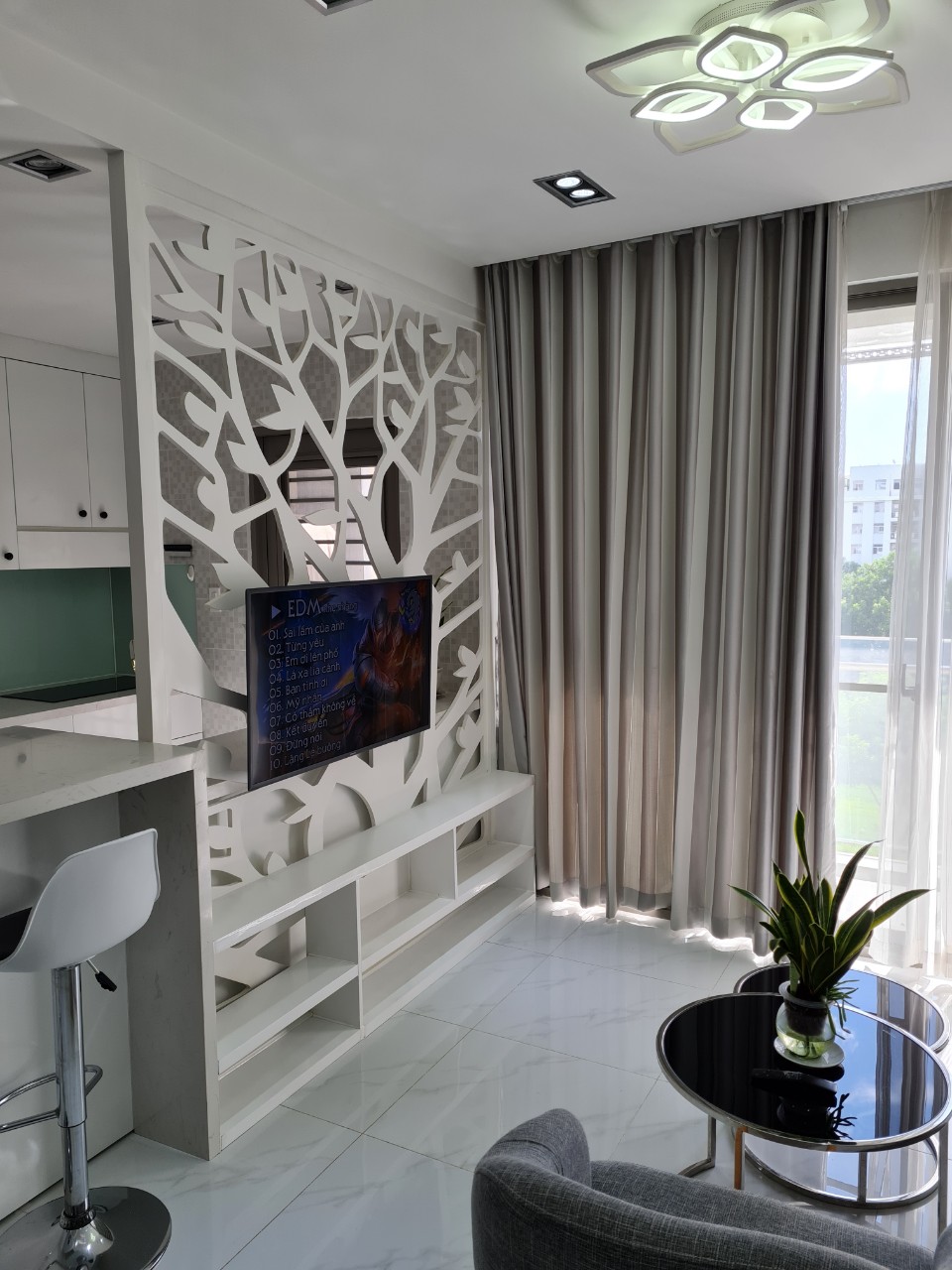 Cần cho thuê nhanh căn hộ Hưng Phúc Residence-  Phú Mỹ Hưng. Diện tích: 81m, 2 Phòng ngủ, 2wc, nội thất đầy đủ, đẹp . Giá chỉ 16 triệu/ tháng. Quý khách xem nhà liên hệ: hotline Ngọc Thư
