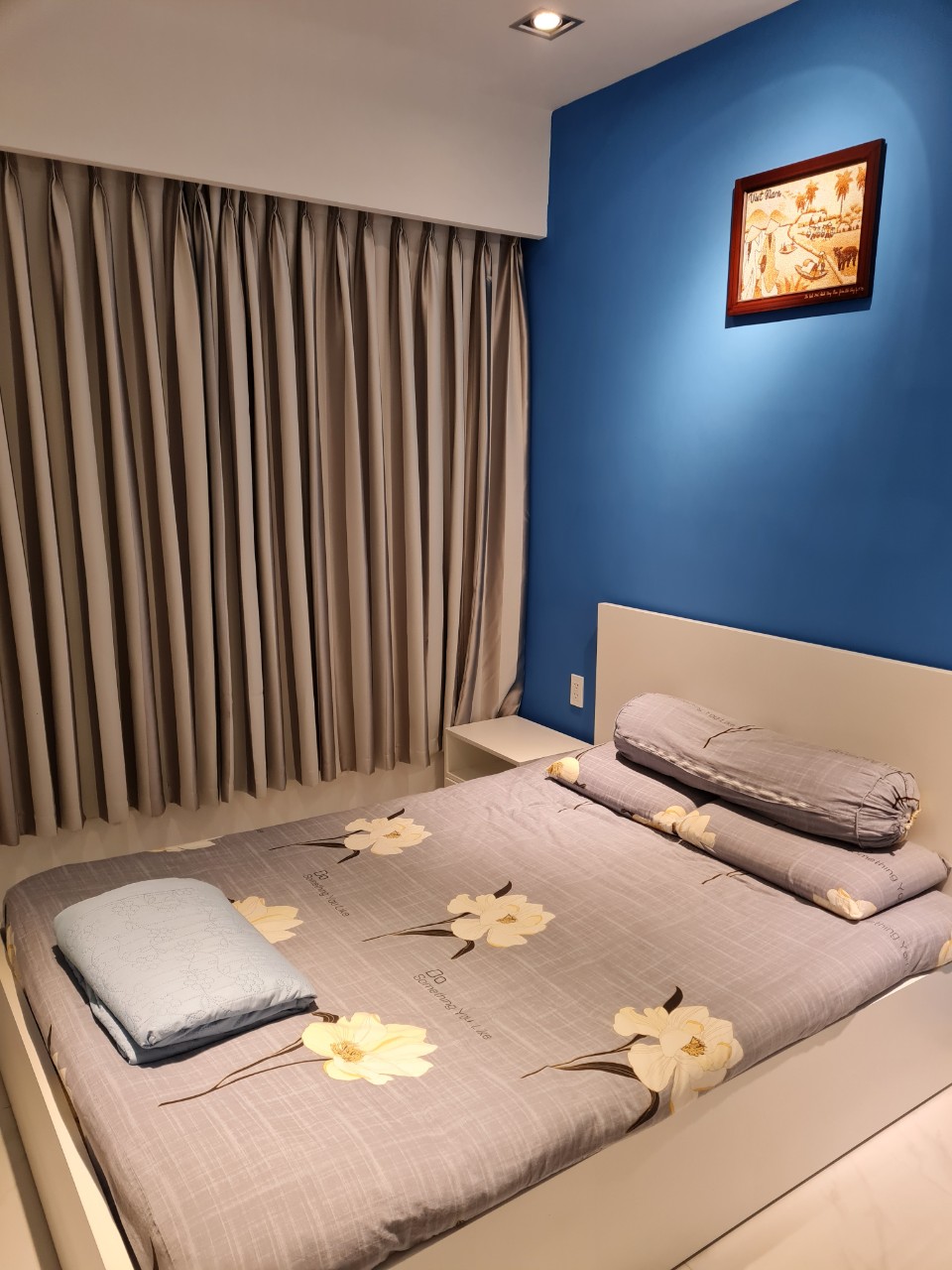 Cần cho thuê nhanh căn hộ Hưng Phúc Residence-  Phú Mỹ Hưng. Diện tích: 81m, 2 Phòng ngủ, 2wc, nội thất đầy đủ, đẹp . Giá chỉ 16 triệu/ tháng. Quý khách xem nhà liên hệ: hotline Ngọc Thư - 5411