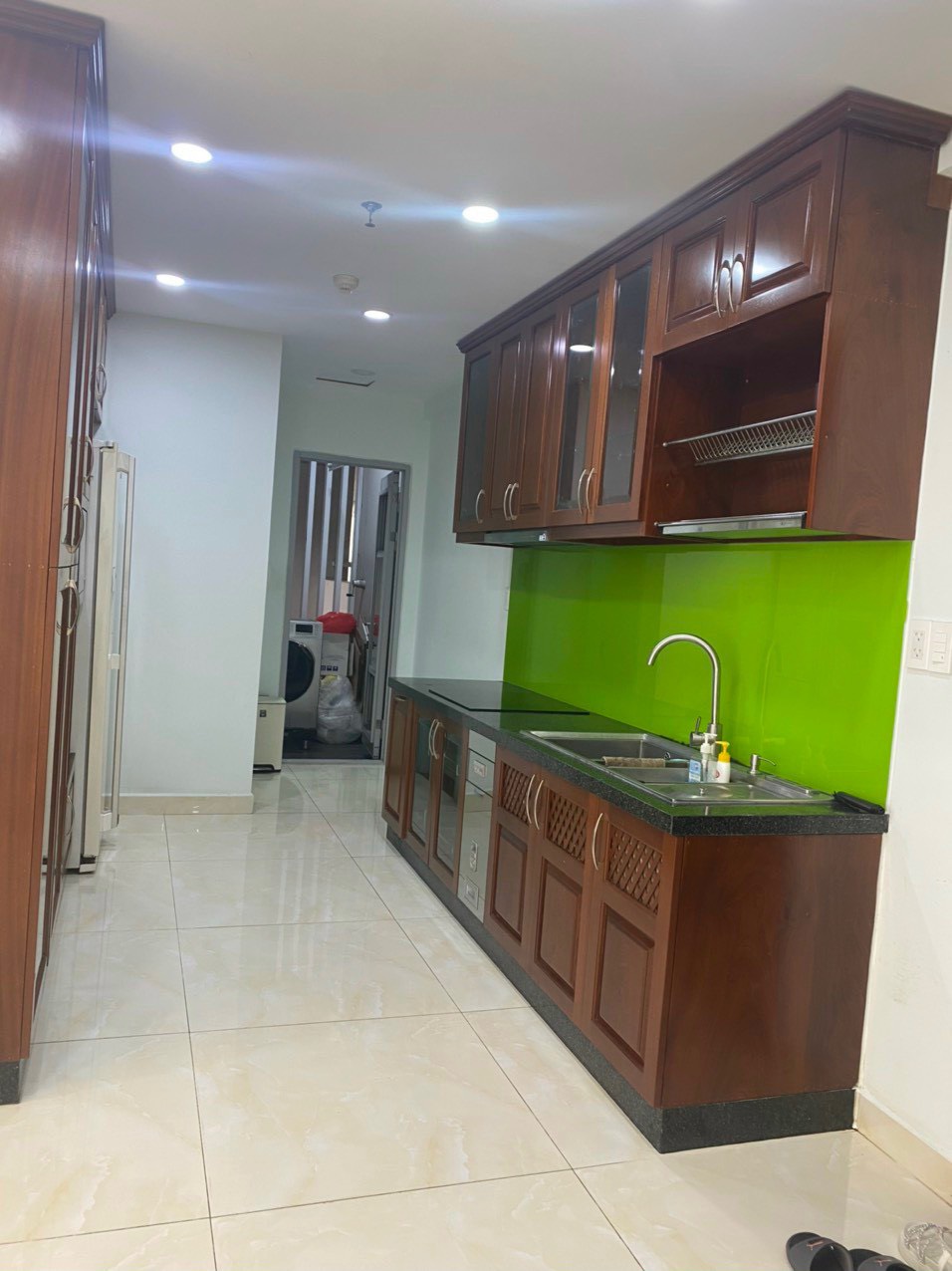 Cho thuê gấp Scenic Valley 1,  Phú Mỹ Hưng, Q7, 110m2, giá rẻ nhất chỉ có :25trieu/thang (TL). LH: hotline Thanh Thẩm - 5578