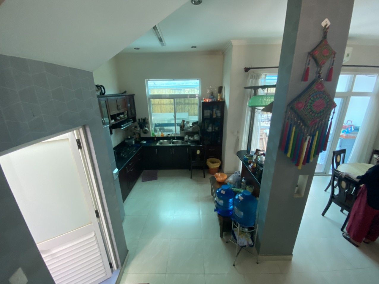 Cần bán nhà liên kế vườn nằm trong khu Compound Hưng Thái 7x18m Giá chỉ: 26 tỷ. Quý khách xem nhà liên hệ: hotline - 5701
