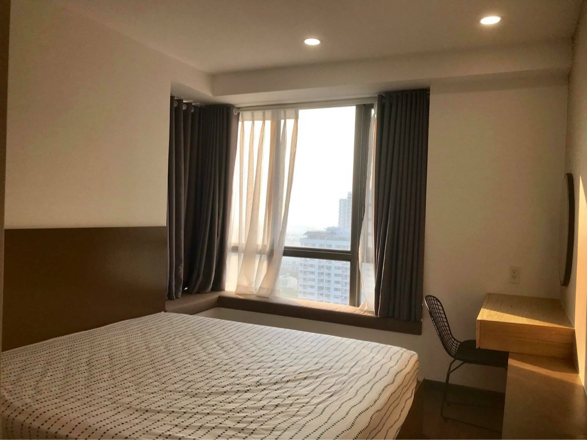 Cho thuê căn hộ Hưng Phúc phú mỹ hưng quận 7. Diện tích: 98m, 3 phòng ngủ, 3wc, nội thất đầy đủ .  Gía chỉ 23 tr/ tháng. Liên hệ: hotline Ngọc Thư ( zalo, viber) - 5738