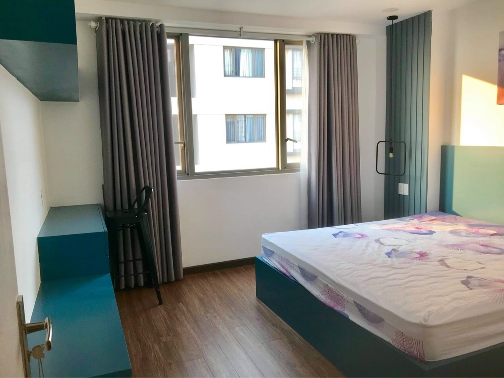 Cho thuê căn hộ Hưng Phúc phú mỹ hưng quận 7. Diện tích: 98m, 3 phòng ngủ, 3wc, nội thất đầy đủ .  Gía chỉ 23 tr/ tháng. Liên hệ: hotline Ngọc Thư ( zalo, viber) - 5737