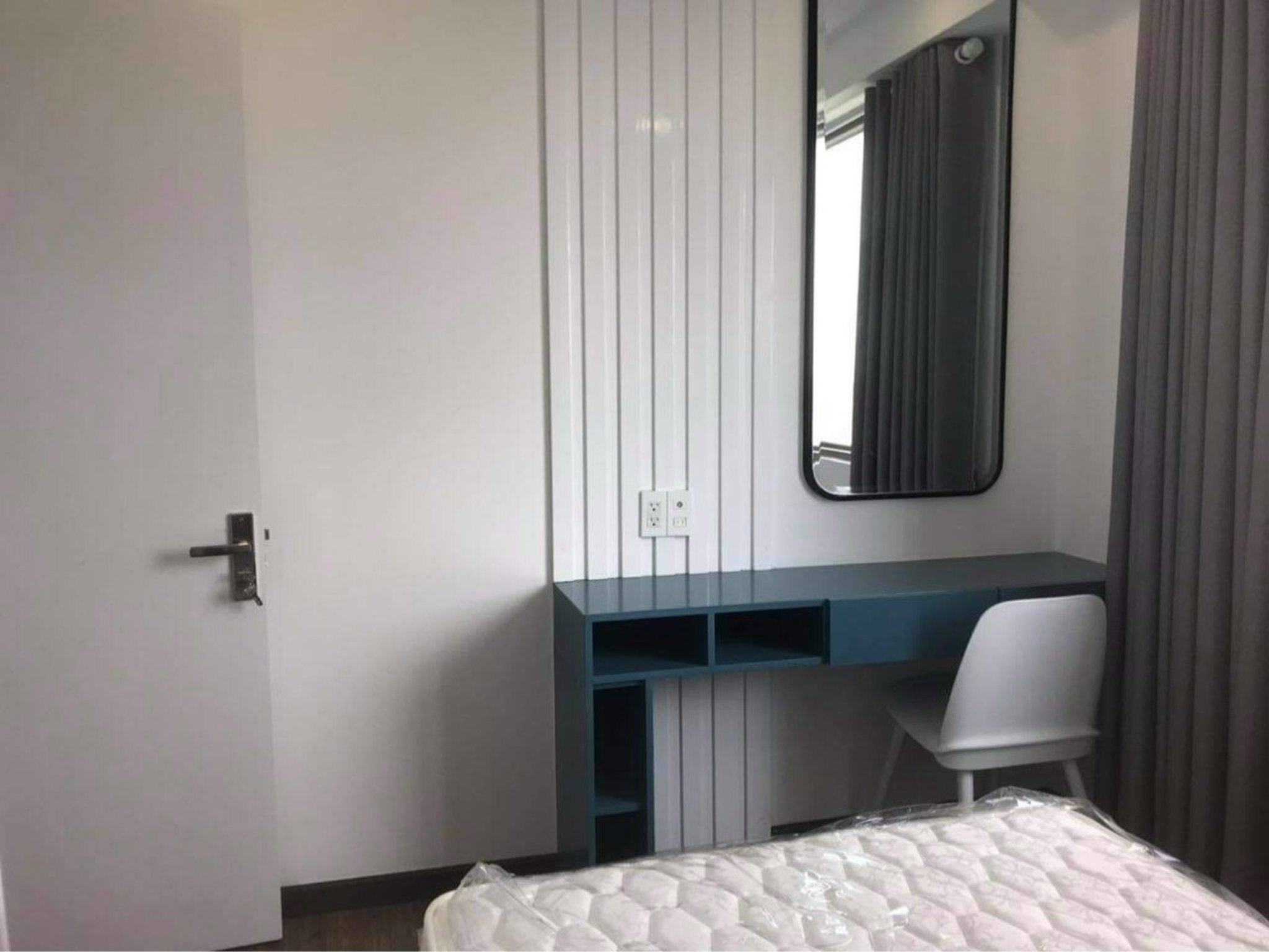 Cho thuê căn hộ Hưng Phúc phú mỹ hưng quận 7. Diện tích: 98m, 3 phòng ngủ, 3wc, nội thất đầy đủ .  Gía chỉ 23 tr/ tháng. Liên hệ: hotline Ngọc Thư ( zalo, viber) - 5736
