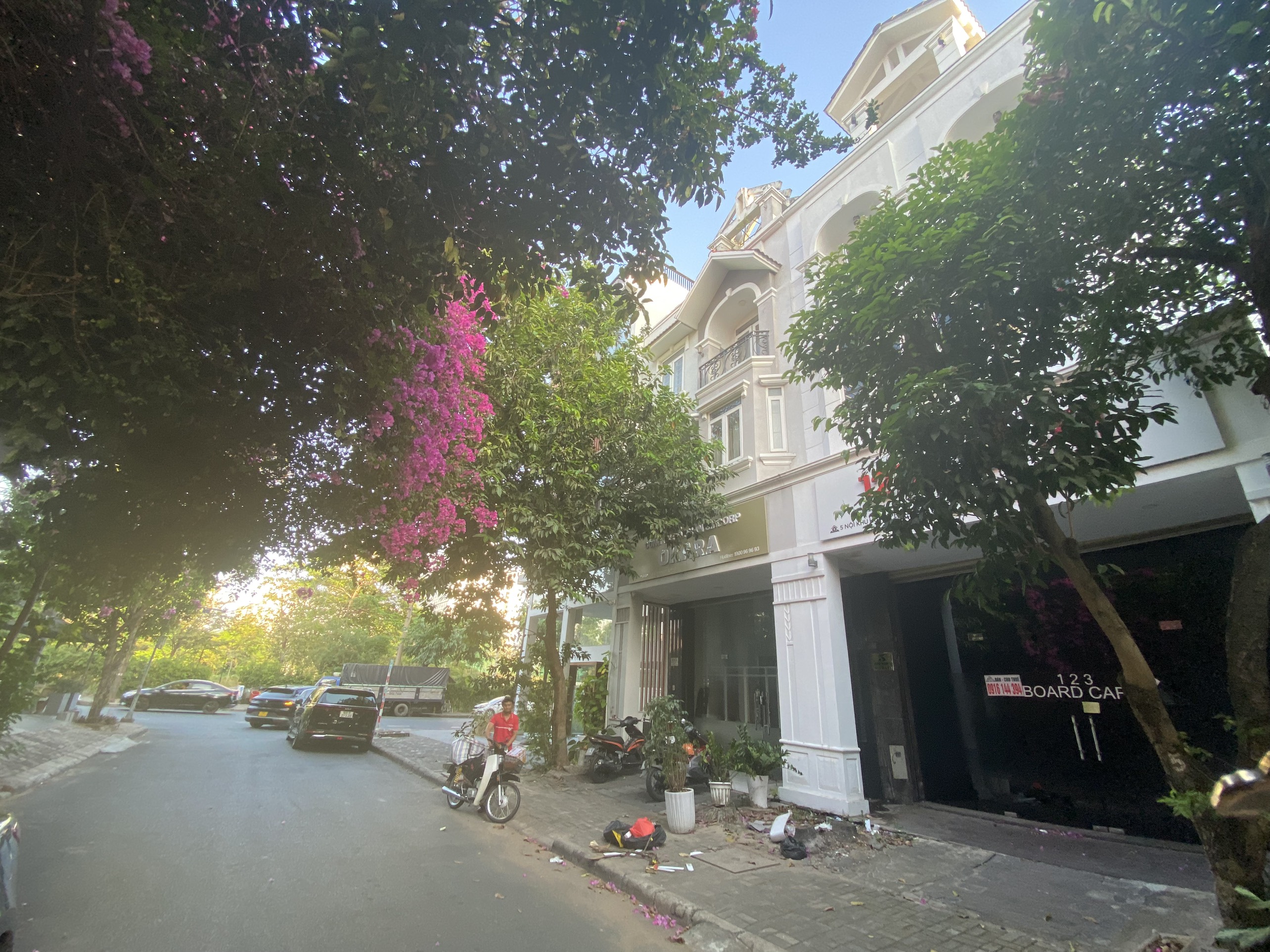 (Góc tâm linh) Cho thuê nguyên căn nhà phố Phú Mỹ Hưng Q7. Giá tốt nhất chỉ 30 triệu. Em Thành Luân: hotline - 5901