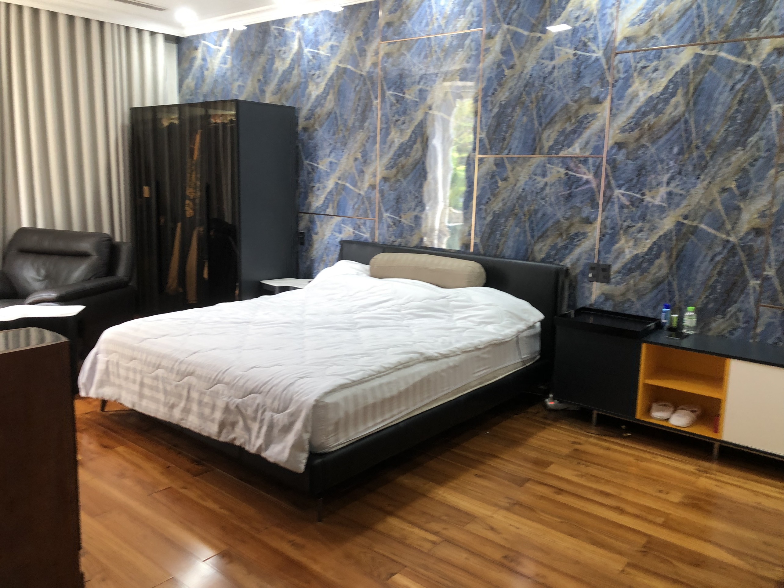 Siêu phẩm cần cho thuê gấp biệt thự tứ lập Mỹ Phú nhà nội thất cực kỳ đẹp dọn vào ở ngay,giá 100tr còn TL Xem Nhà liên hệ hotline - 6002