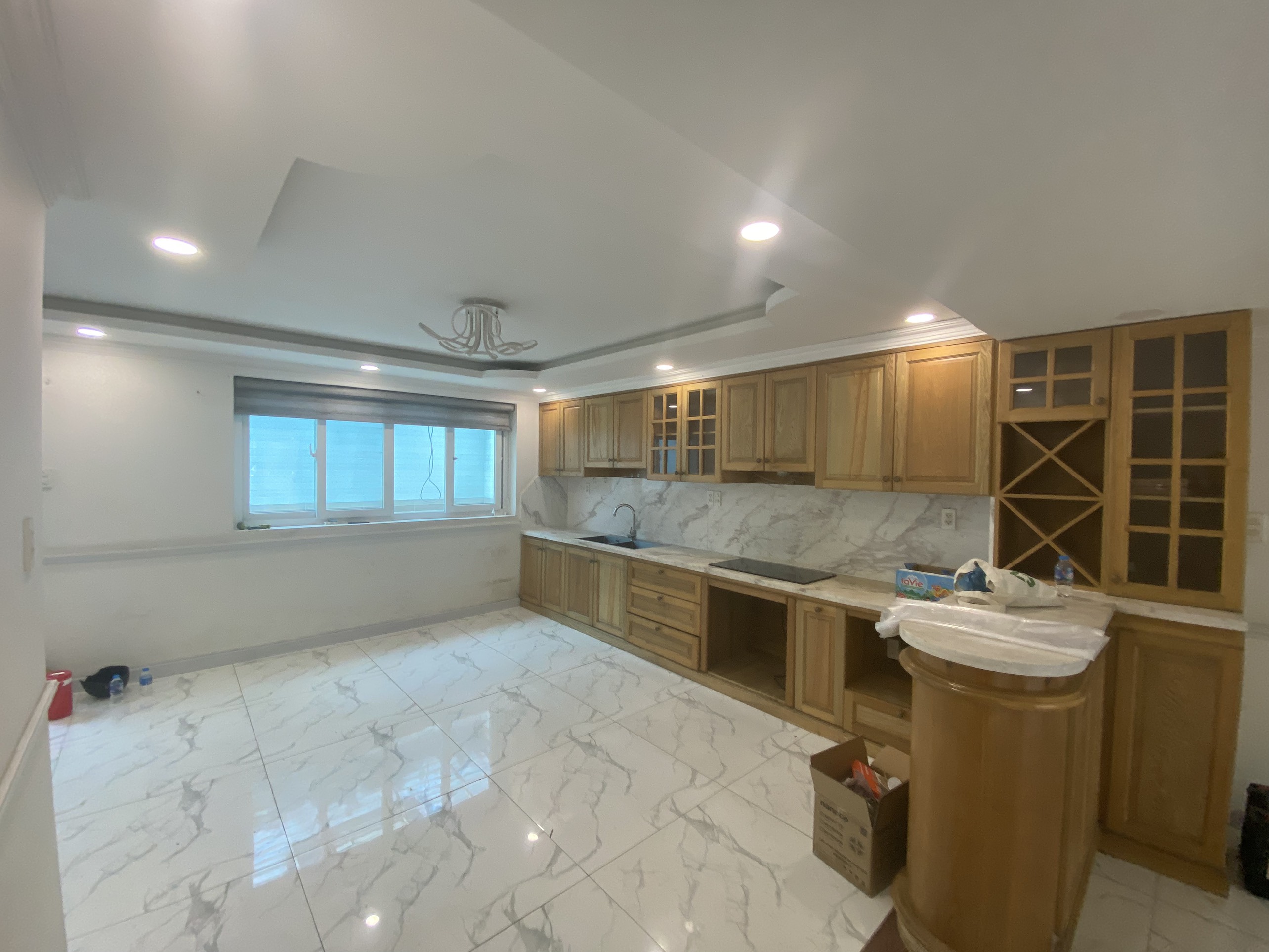 Cho Thuê Nhà Phố Hưng Gia 1- Phú Mỹ Hưng Q7.DTSD: 380 m2. Nhà Mới Sơn Sửa - Sạch Đẹp- Thiết Kế 6 Phòng . Em Luân - 6024