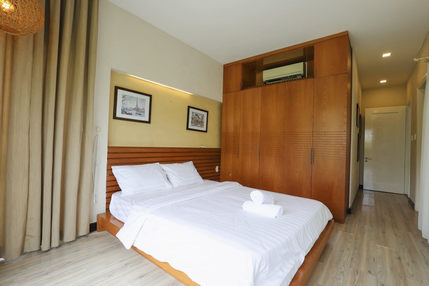 Cho thuê biệt thự Nam Thông, phú mỹ hưng, quận 7. Diện tích: 450m, 4 phòng ngủ, nội thất đẹp, có hồ bơi. Gía chỉ có 85tr/ tháng. Liên hê: hotline Ngọc Thư ( zalo, viber) - 6056