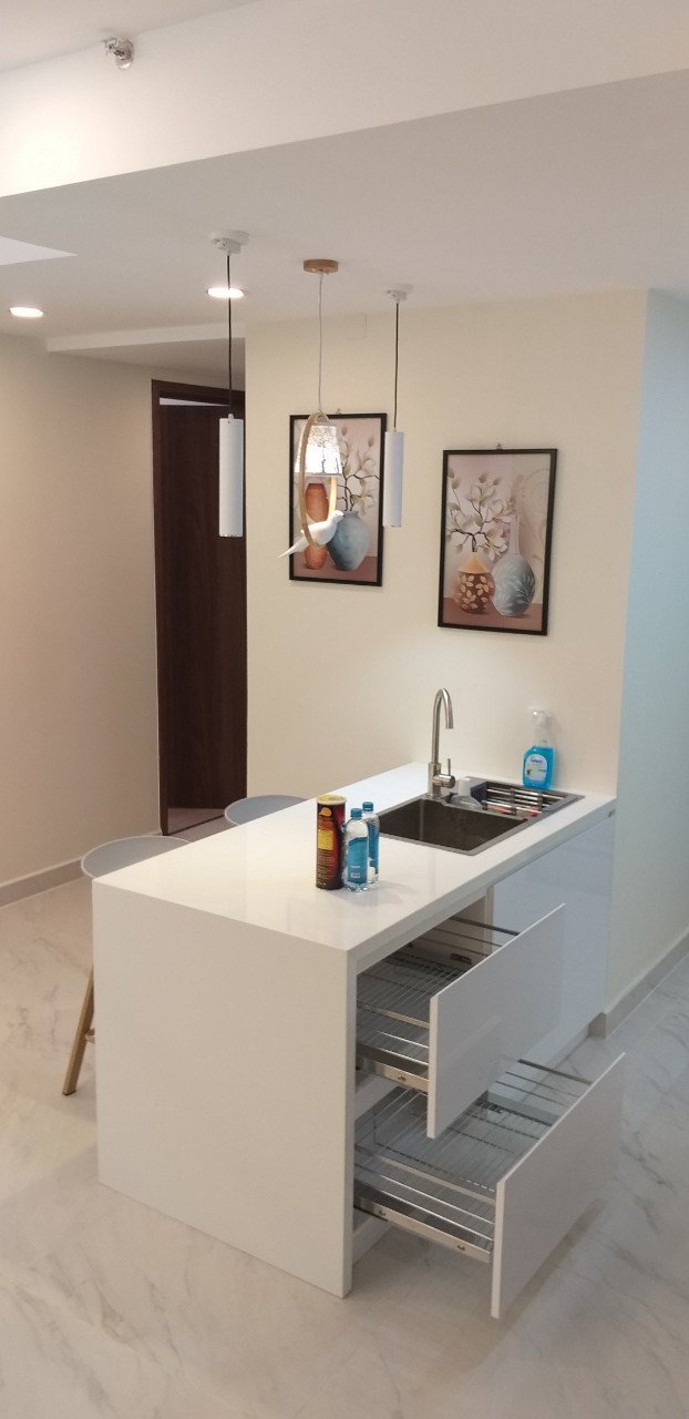 Cần bán căn hộ Midtown Signature Phú Mỹ Hưng. Diện tích: 84m, 2 phòng ngủ, nội thất cao cấp, view biệt thự thoáng mát. Giá chỉ 7,2 tỷ. Quý khách xem nhà liên hệ: hotline Ngọc Thư ( zalo, viber) - 6060