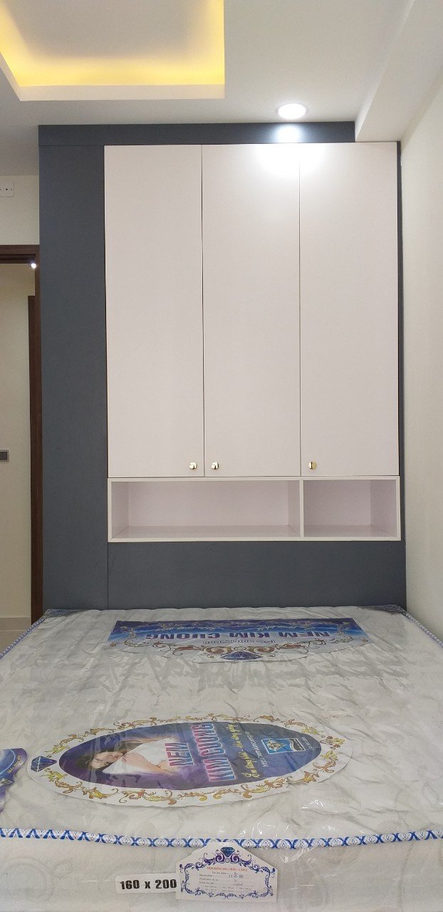 Cần bán căn hộ Midtown Signature Phú Mỹ Hưng. Diện tích: 84m, 2 phòng ngủ, nội thất cao cấp, view biệt thự thoáng mát. Giá chỉ 7,2 tỷ. Quý khách xem nhà liên hệ: hotline Ngọc Thư ( zalo, viber) - 6062